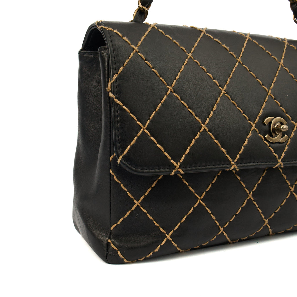 Chanel Shoulder Bag Wildstitch Flap Bag in Black, Leather