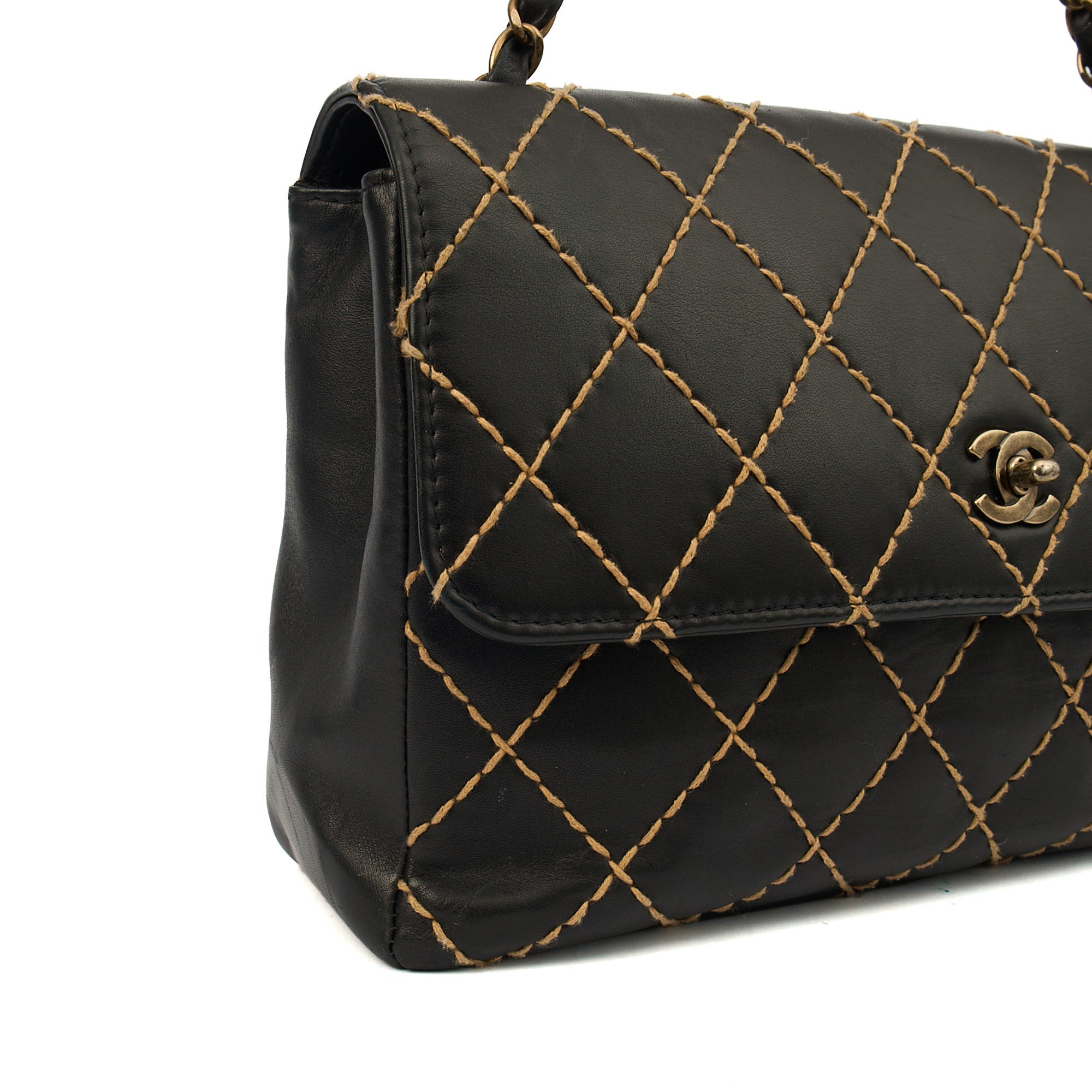 Chanel Shoulder Bag Wildstitch Flap Bag in Black, Leather