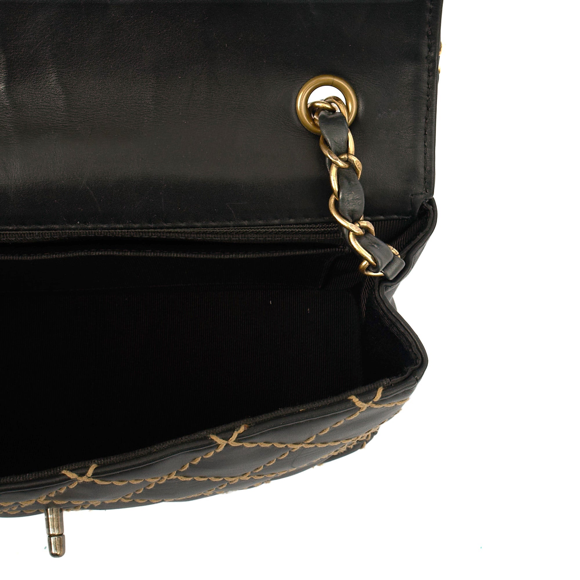 Chanel Shoulder Bag Wildstitch Flap Bag in Black, Leather