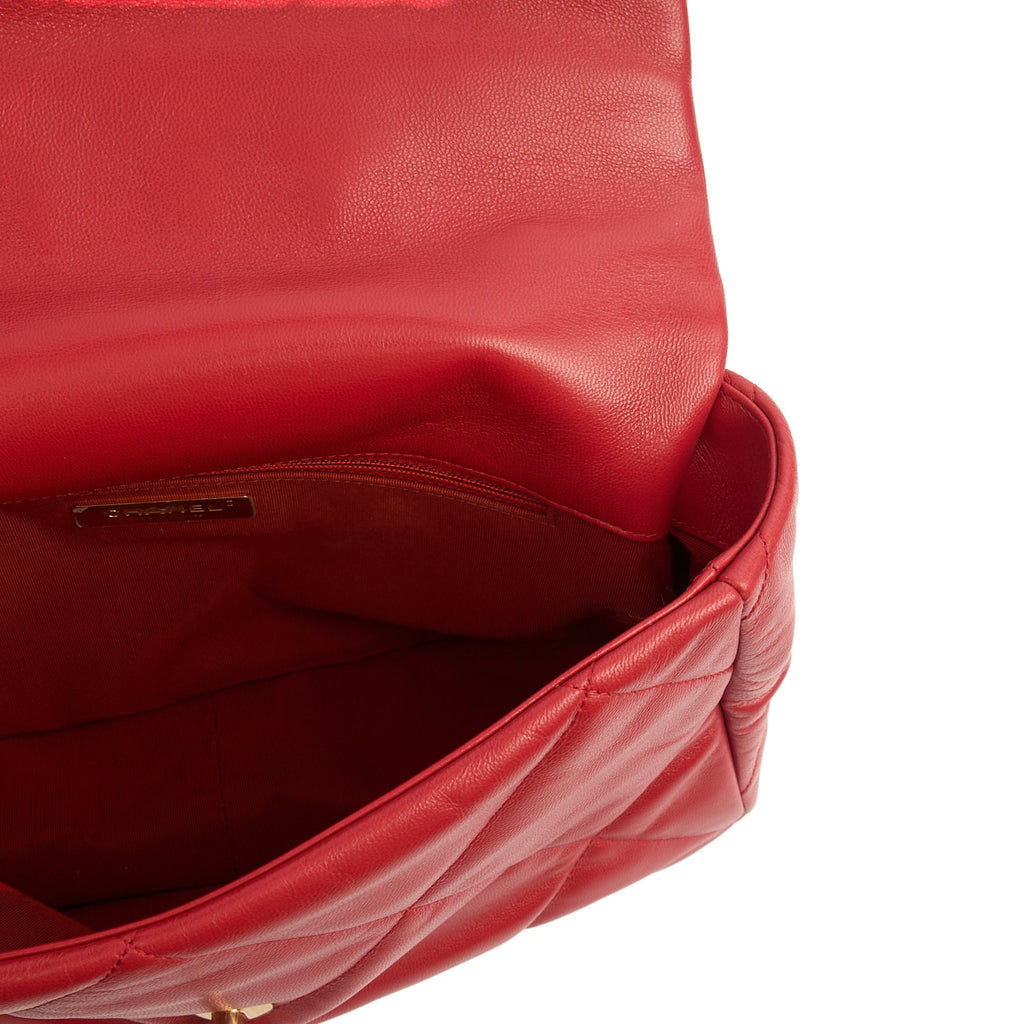Chanel Shoulder Bag Chanel 19 in Red, Calfskin Leather