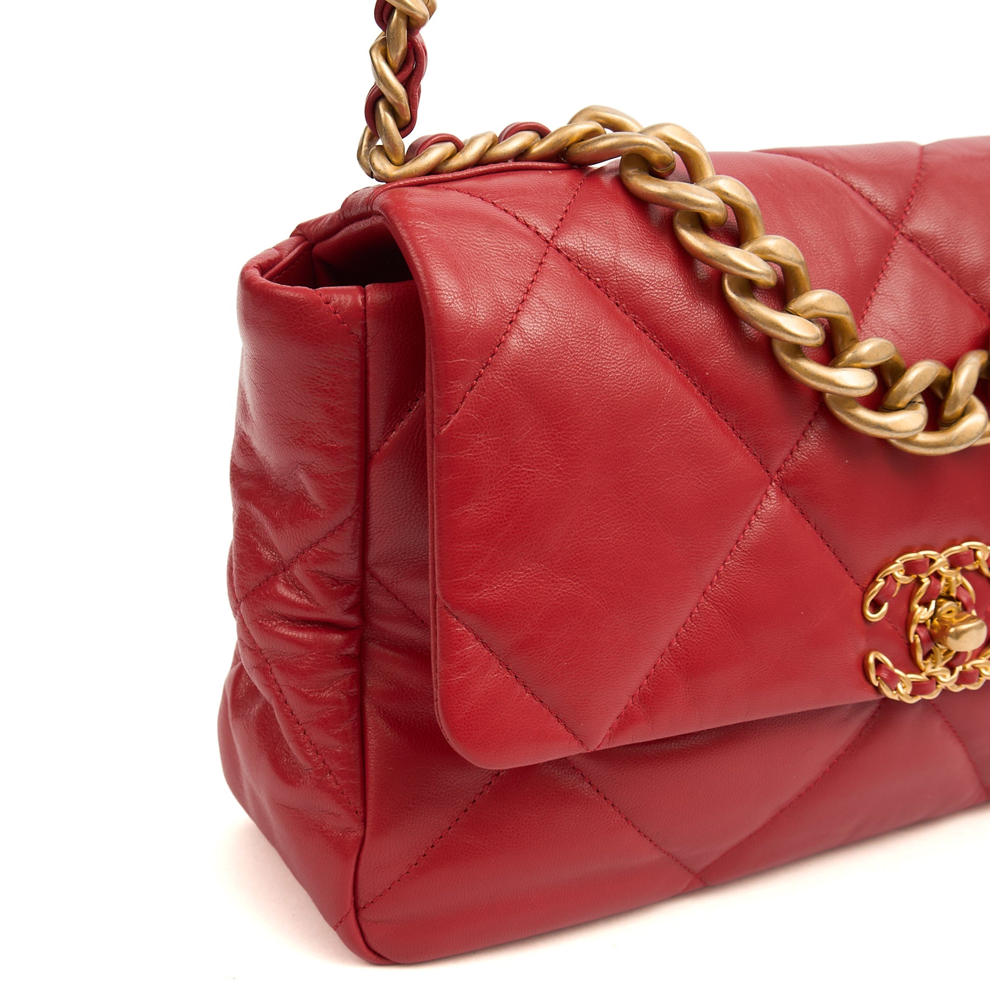 Chanel Shoulder Bag Chanel 19 in Red, Calfskin Leather
