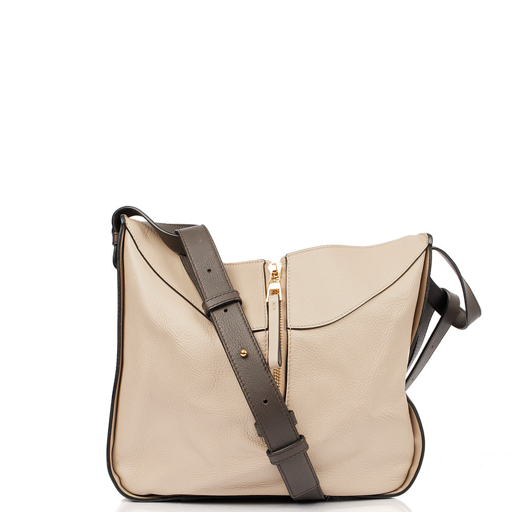 Loewe Shoulder Bag Hammock - Small in Neutral, Leather