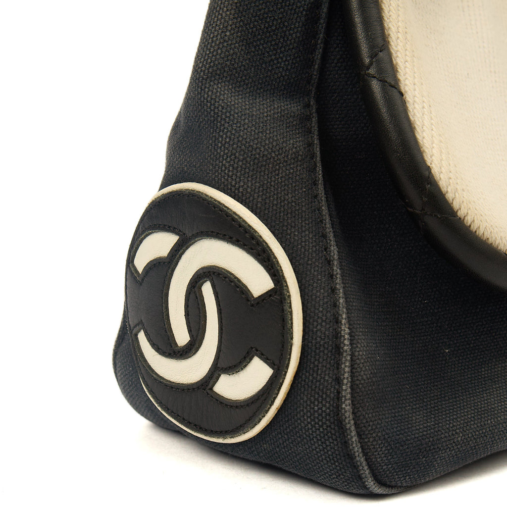 Chanel Shoulder Bag No.5 Giant Mademoiselle Bag in Multi, Canvas