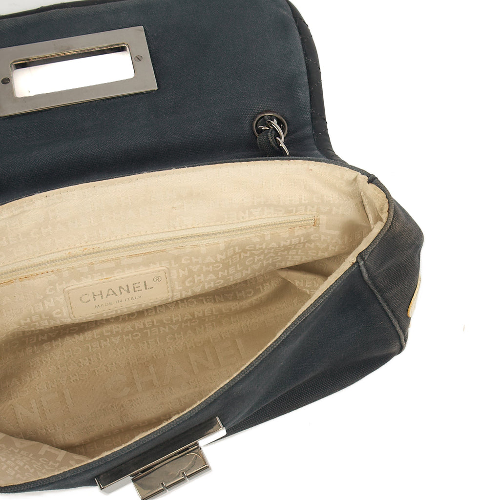 Chanel Shoulder Bag No.5 Giant Mademoiselle Bag in Multi, Canvas
