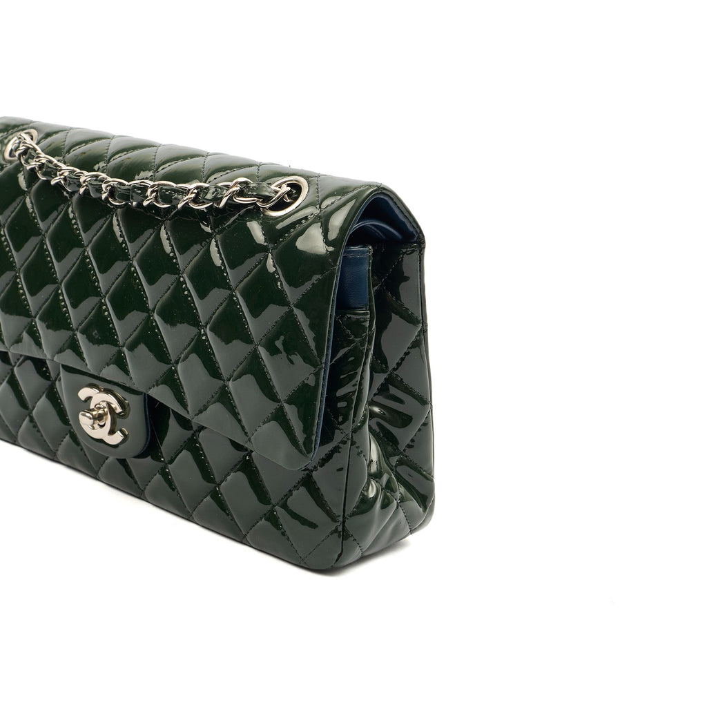 Chanel Shoulder Bag Classic Double Flap - Medium in Green, Patent Leather