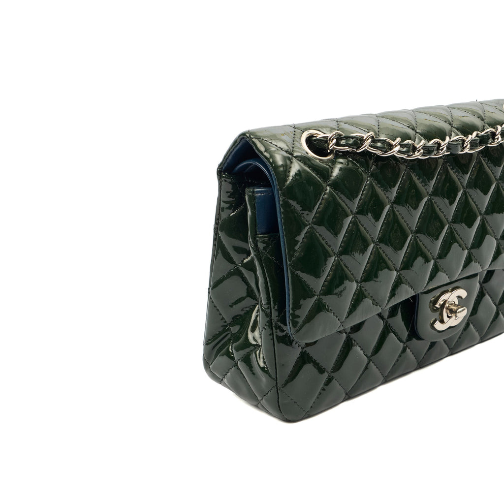 Chanel Shoulder Bag Classic Double Flap - Medium in Green, Patent Leather