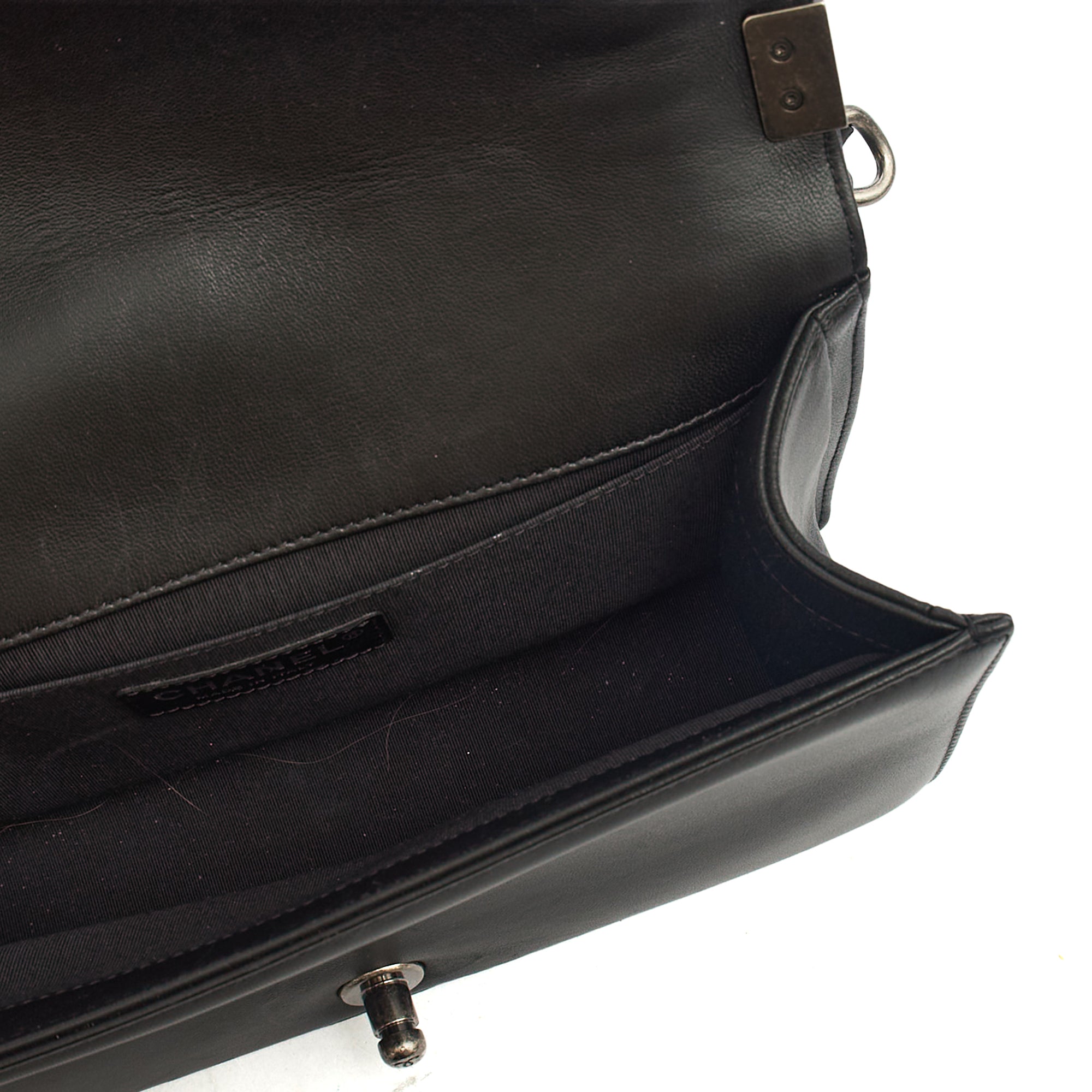 Chanel Shoulder Bag Boy - Medium in Black, Lambskin Leather