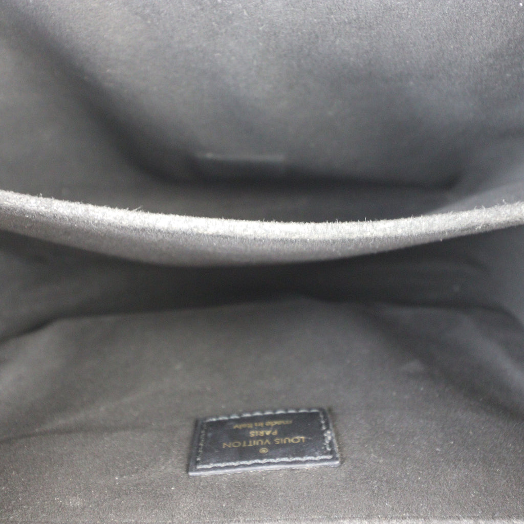Louis Vuitton Pochette Metis Monogram Reverse