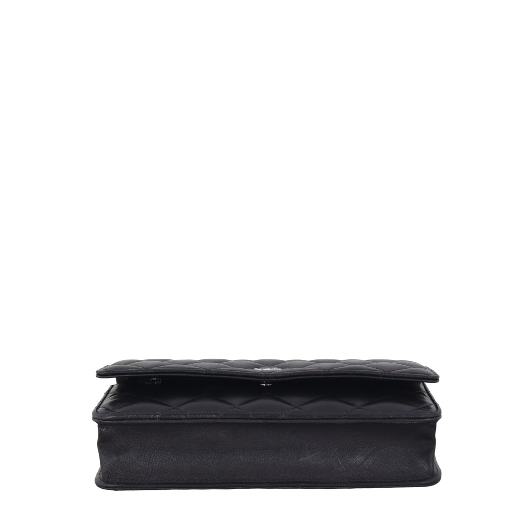 Chanel Classic Wallet on Chain