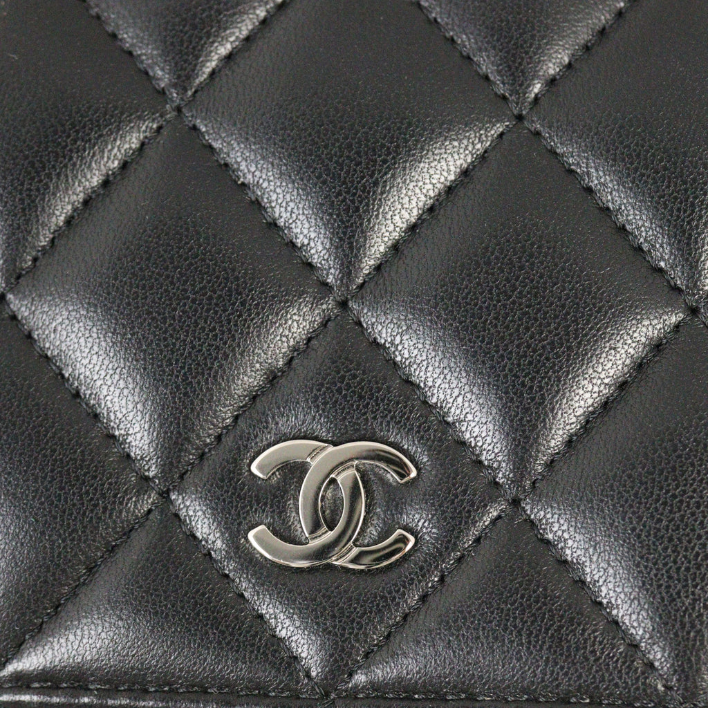 Chanel Classic Wallet on Chain