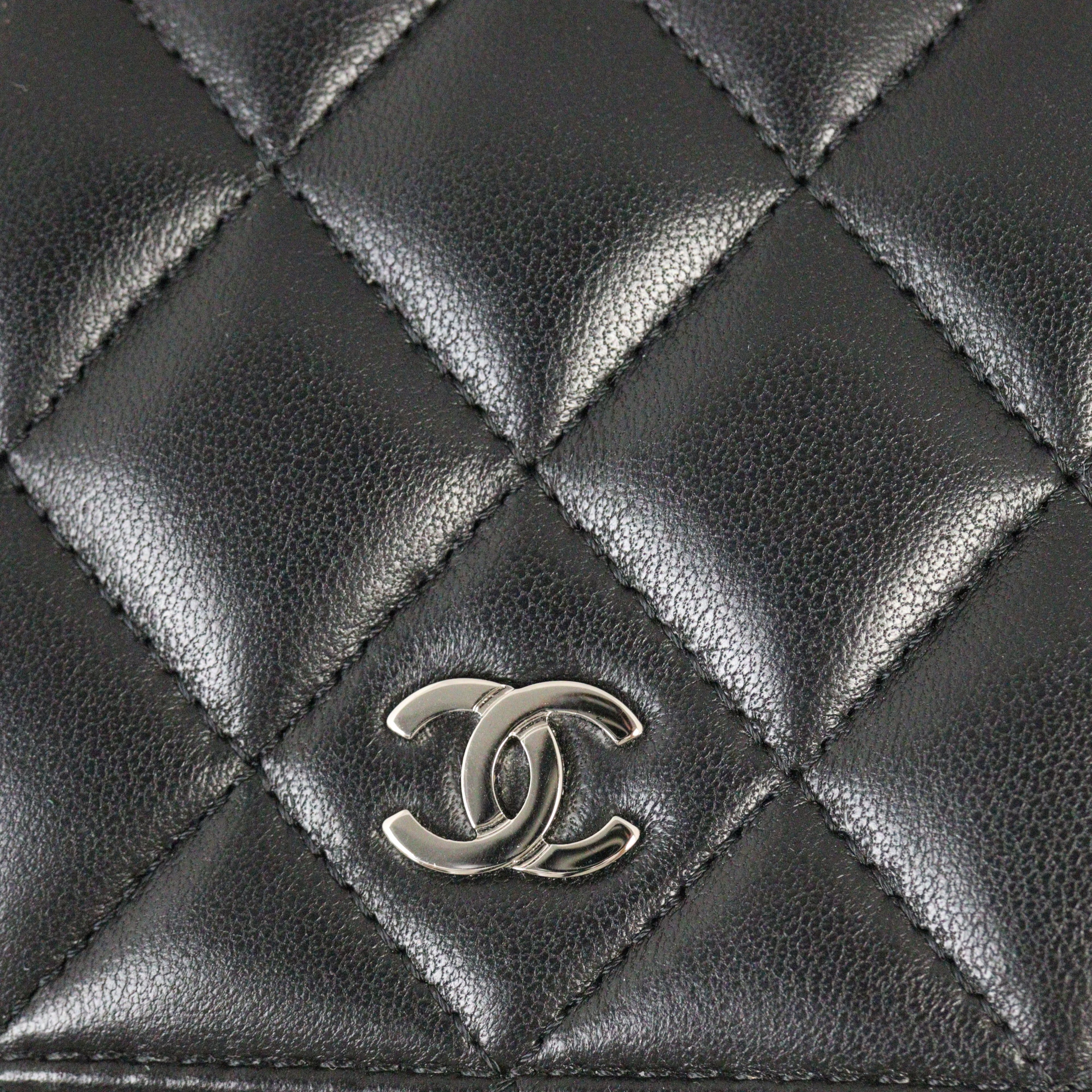 Chanel Classic Wallet on Chain