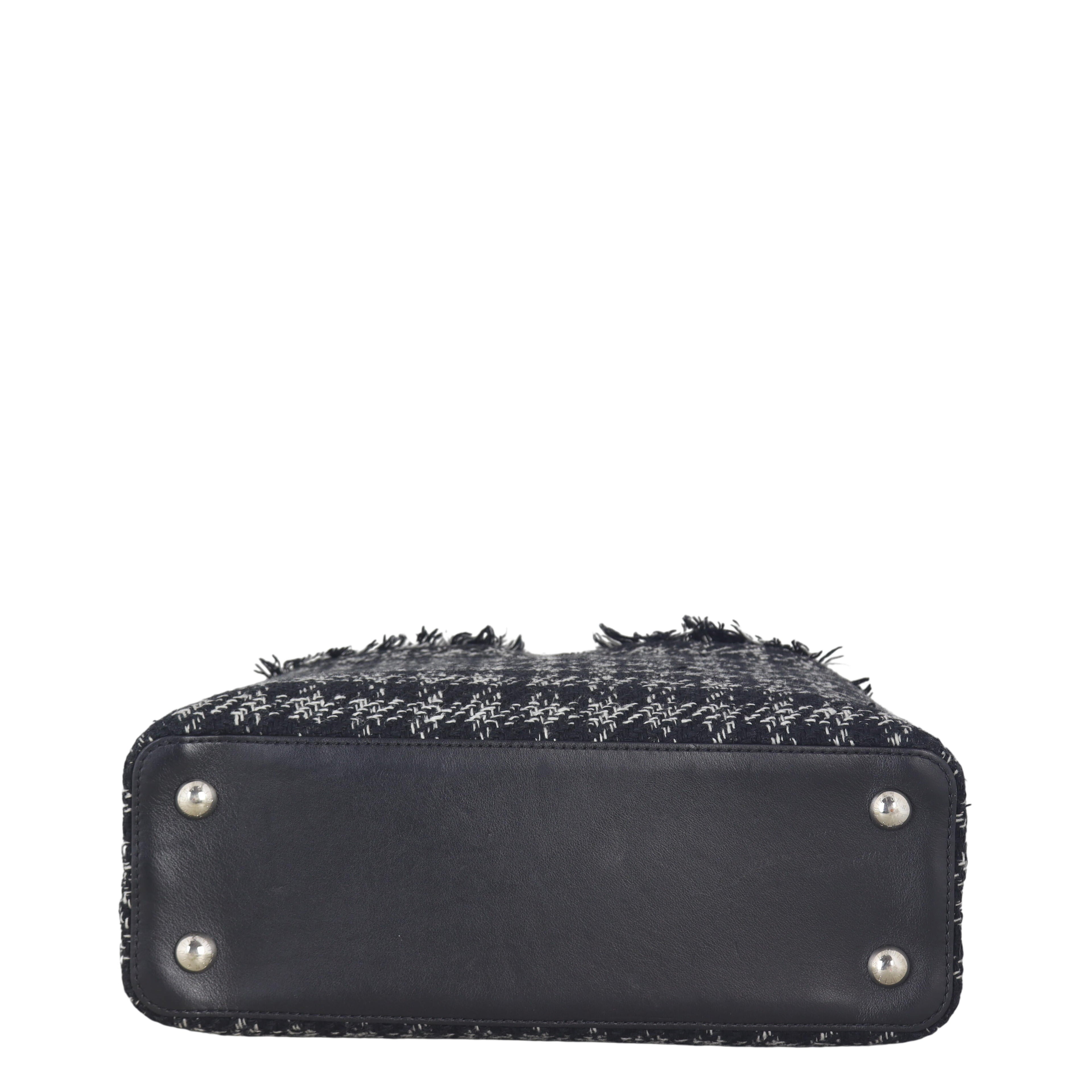 Louis Vuitton Capucines MM Tweed