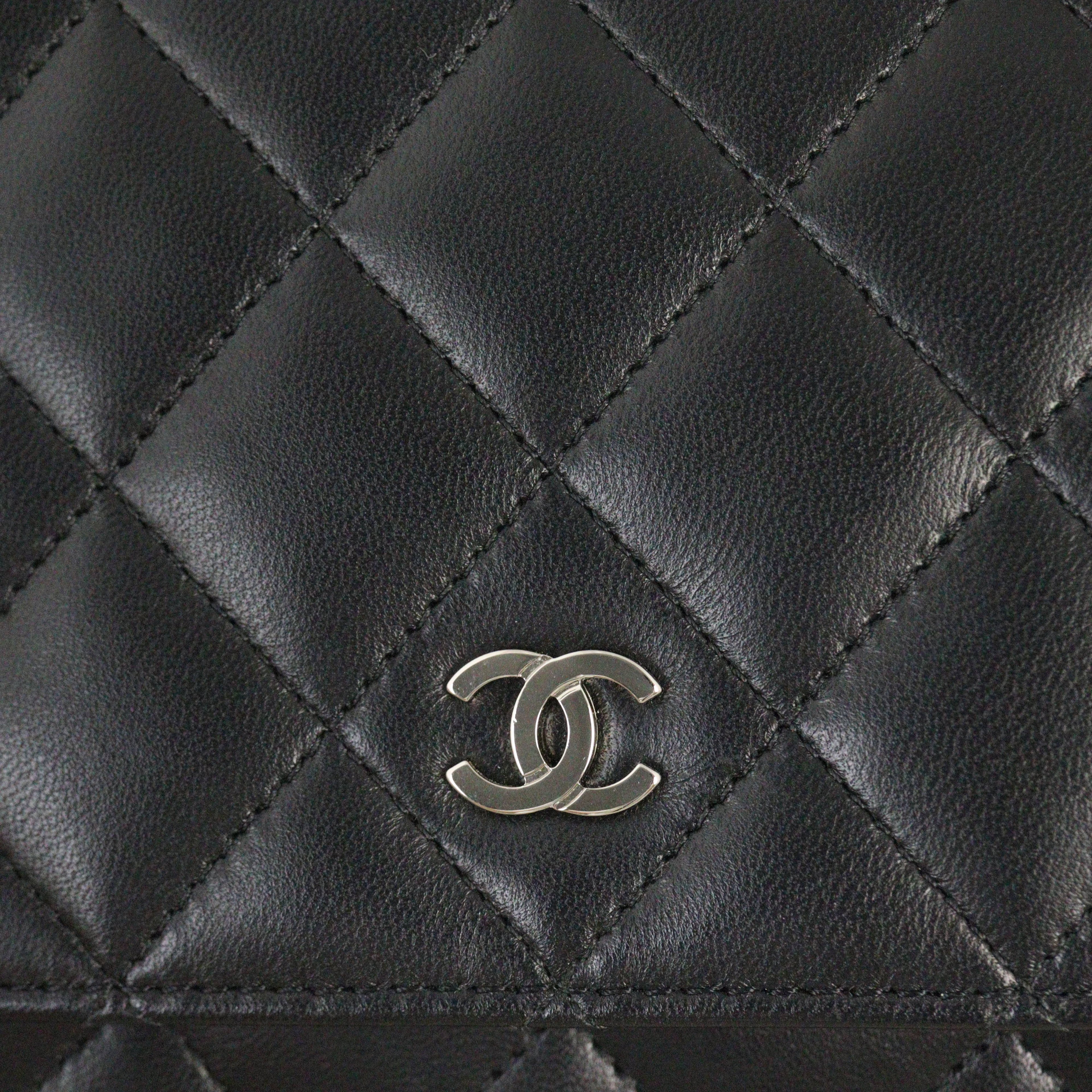 Chanel Classic Wallet on Chain