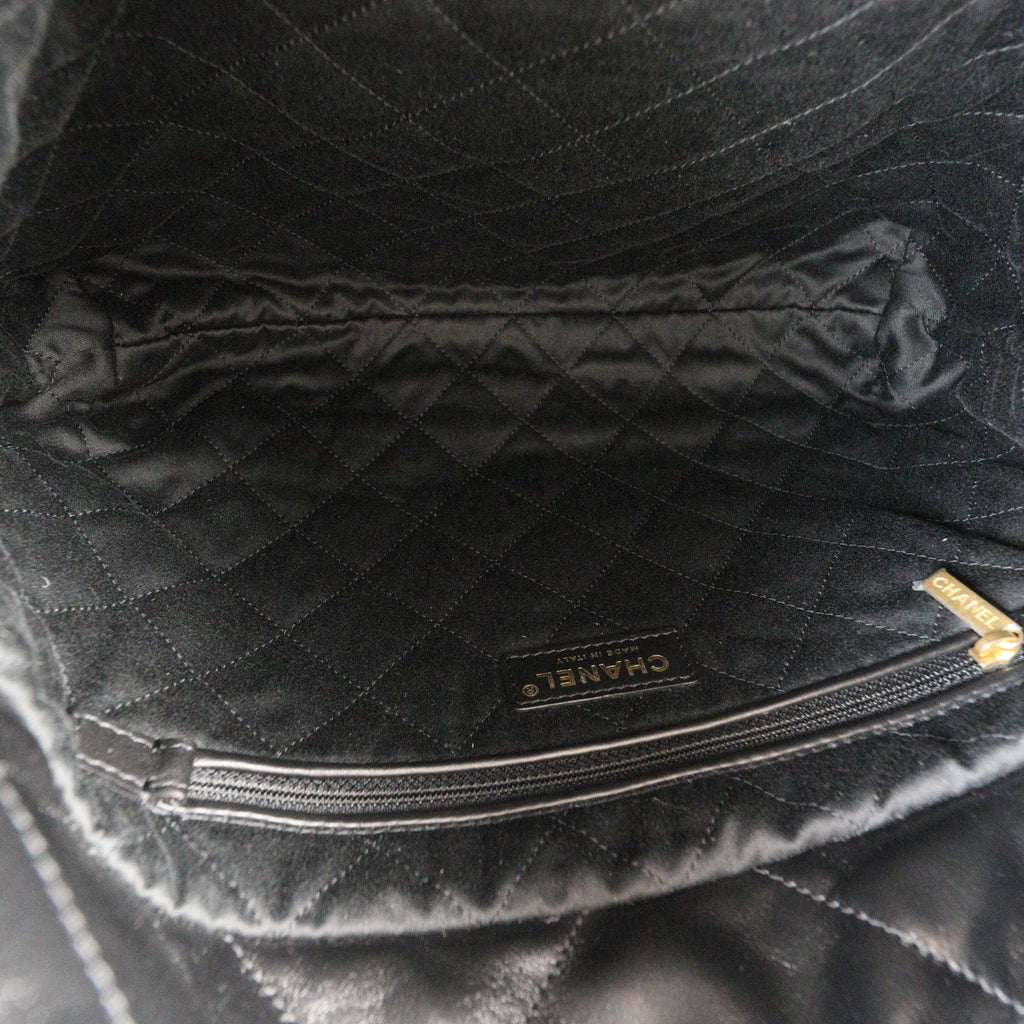 Chanel 22 Hobo Small