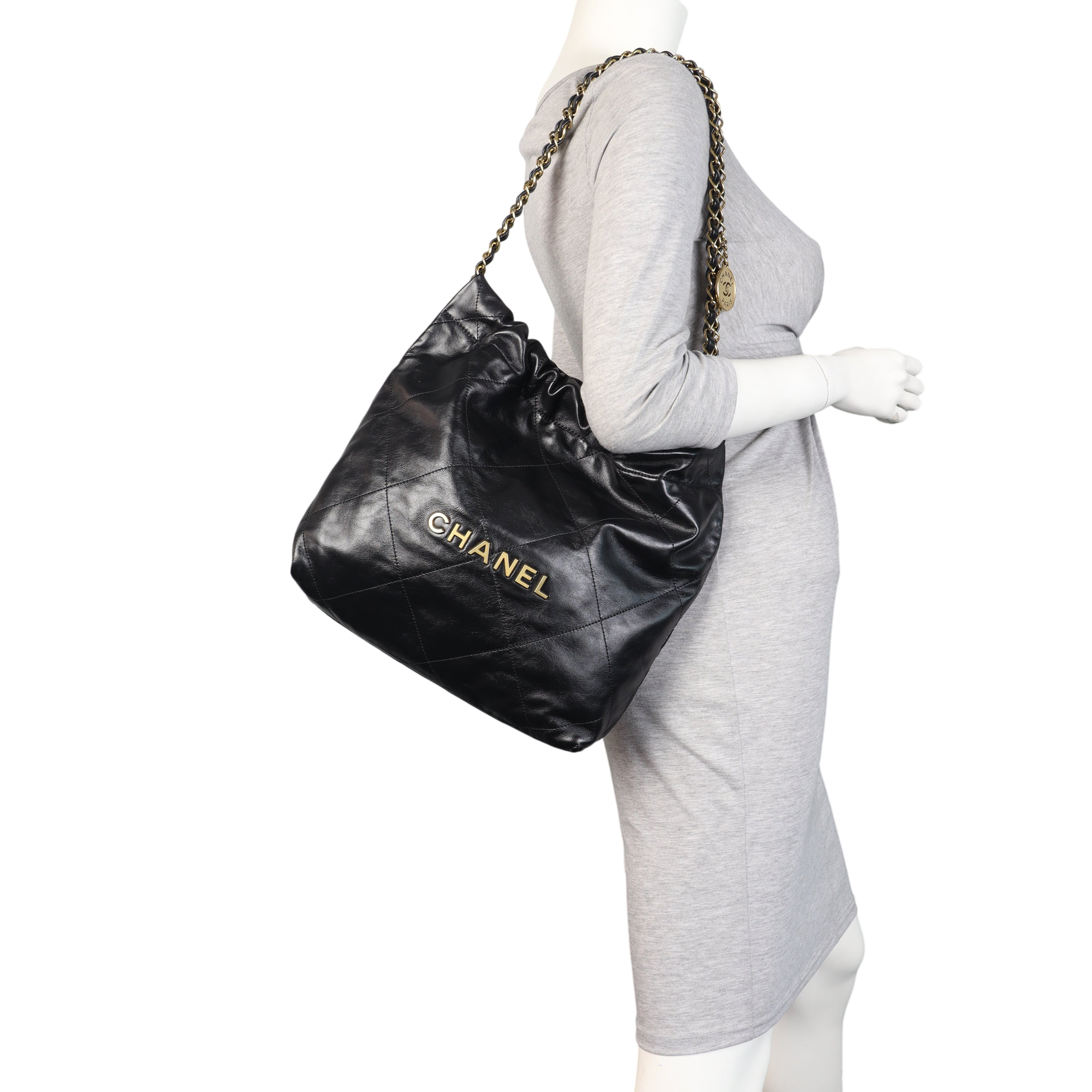 Chanel 22 Hobo Small