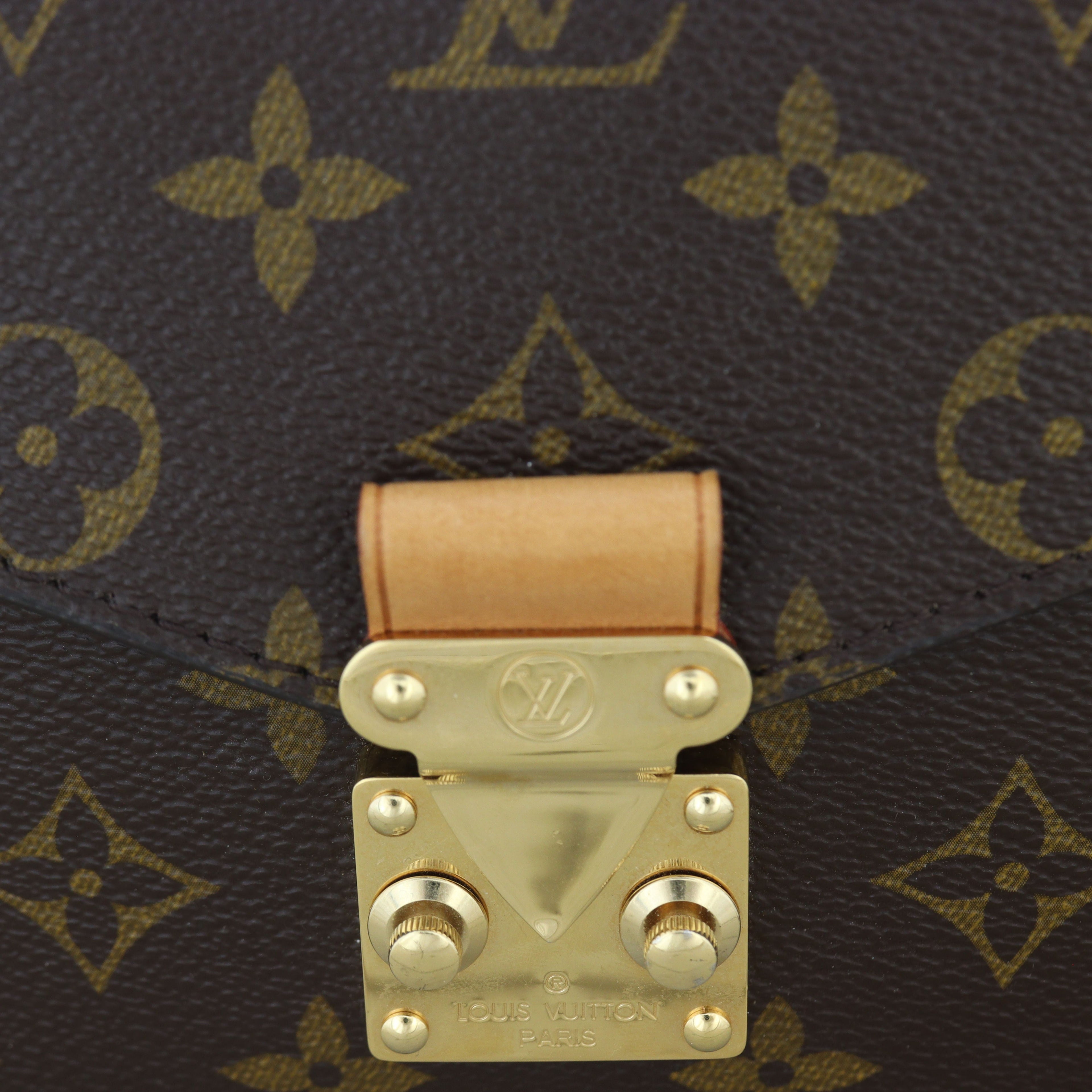 Louis Vuitton Pochette Metis Monogram
