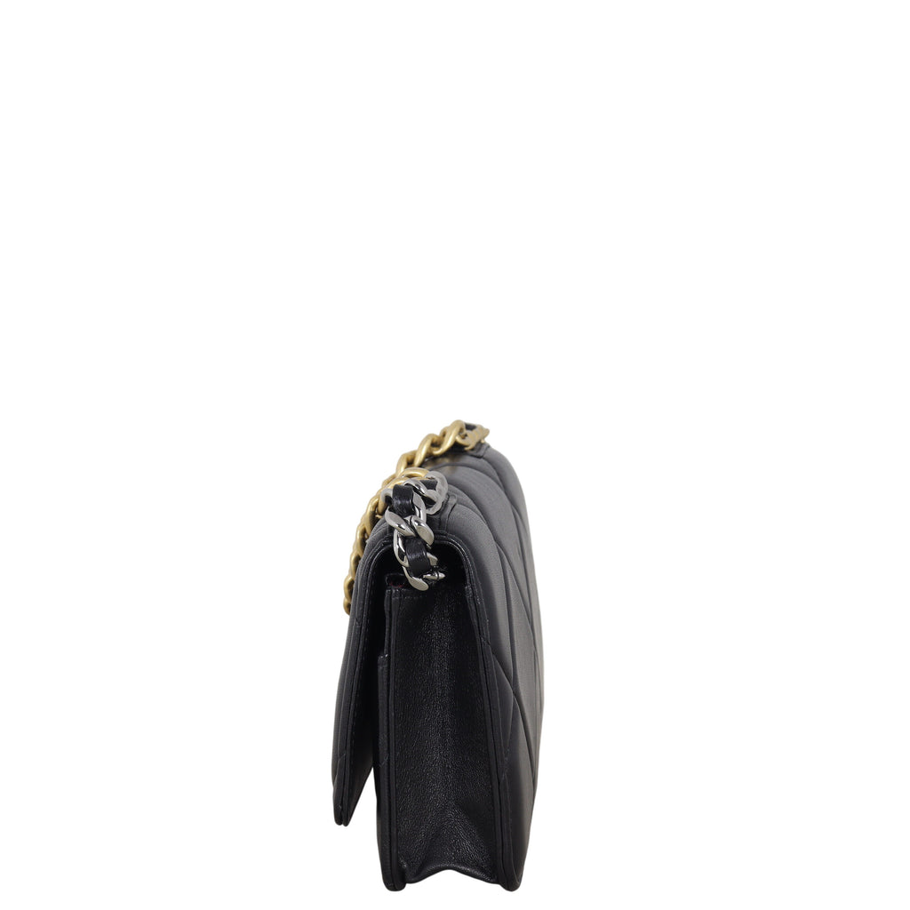 Chanel 19 Wallet on Chain