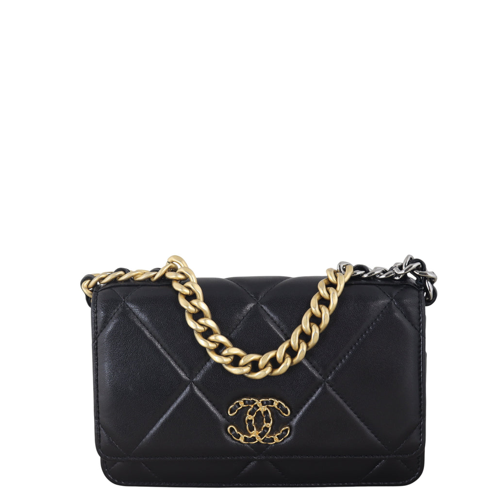 Chanel 19 Wallet on Chain