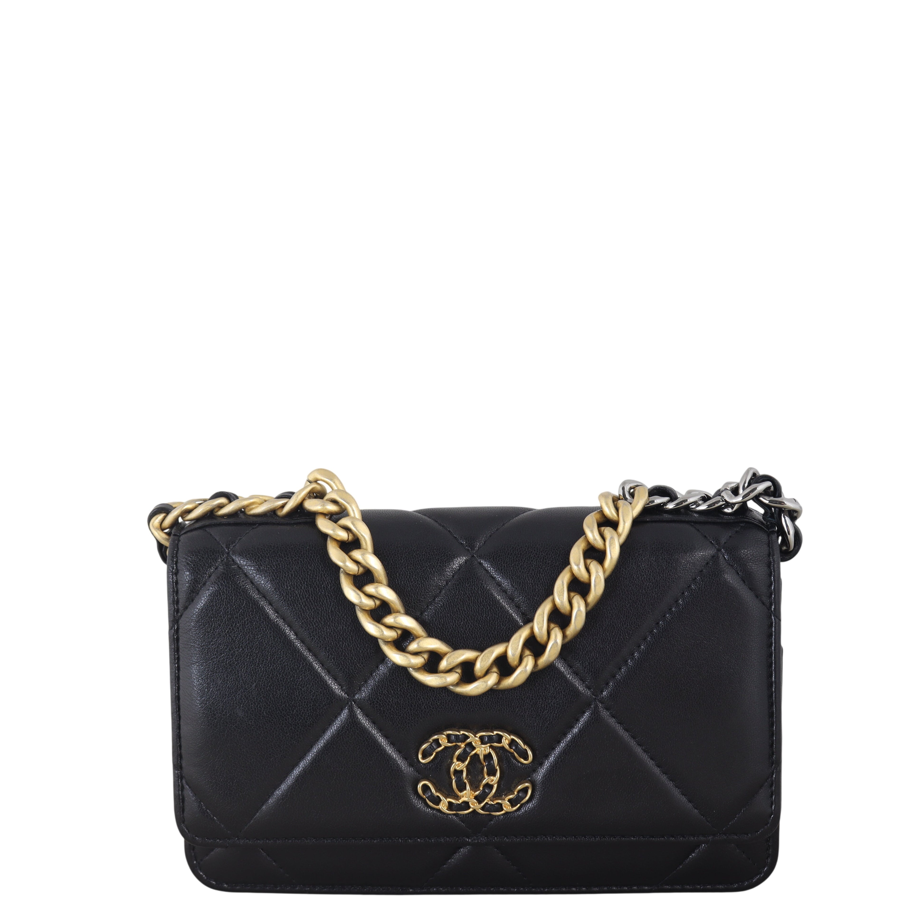 Chanel 19 Wallet on Chain