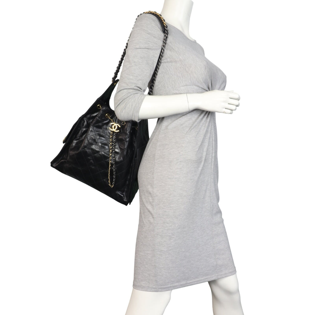 Chanel 25 Hobo Medium