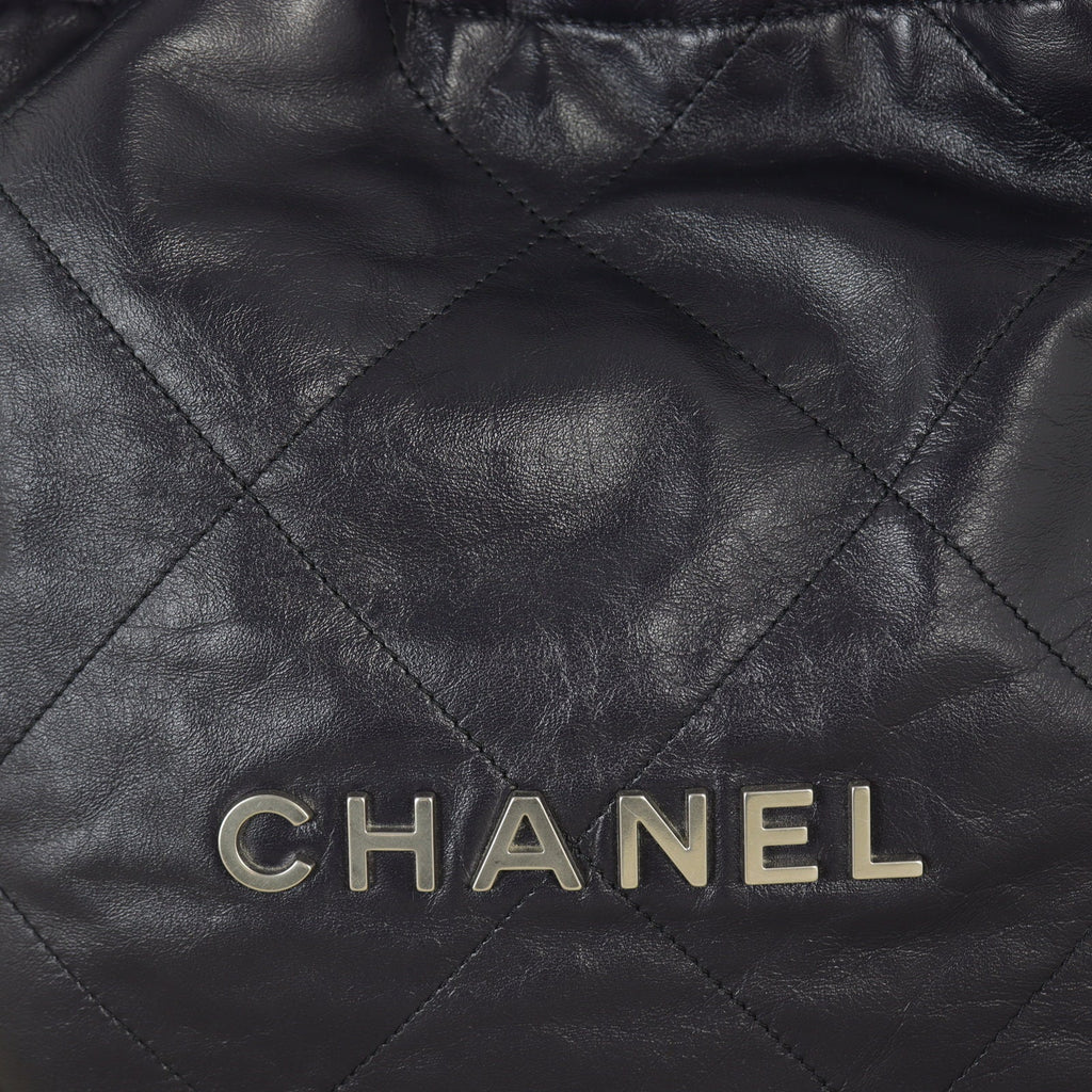 Chanel 22 Hobo Small