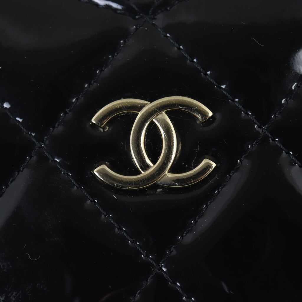 Chanel CC Double Heart Clutch With Chain