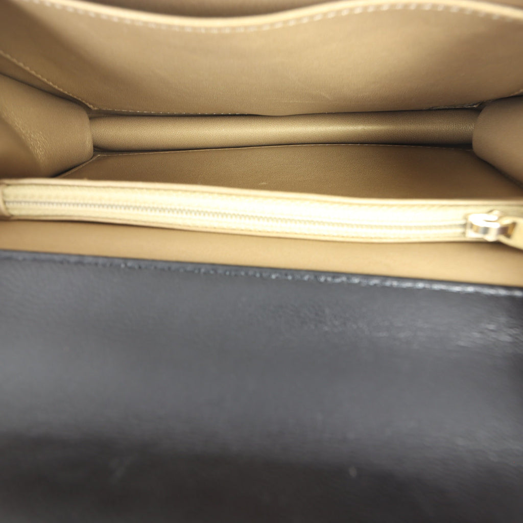 Chanel Chic Pearls Flap Medium Bag