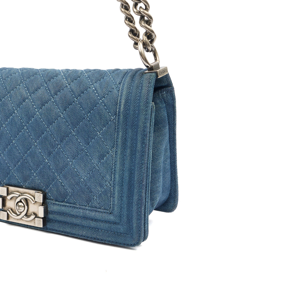 Chanel Shoulder Bag Boy - Medium in Blue, Fabric
