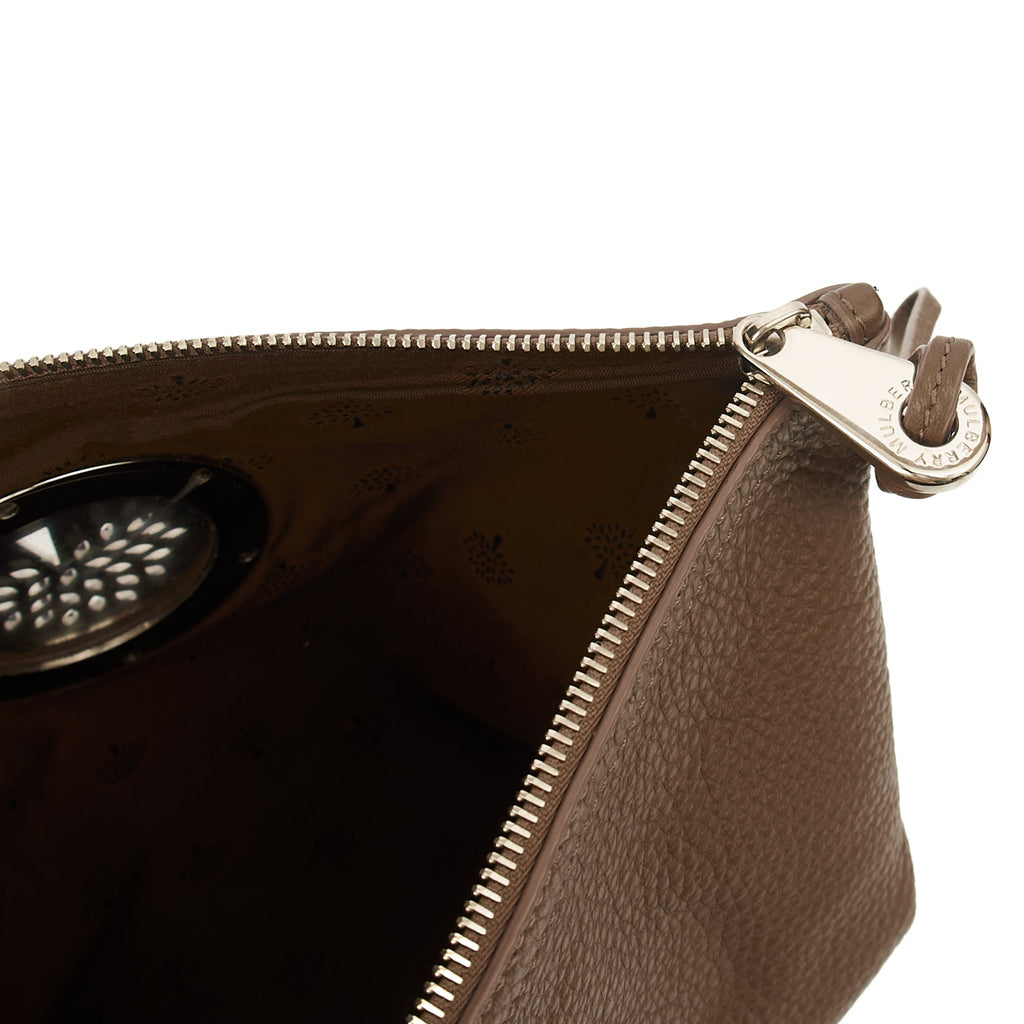 Mulberry Clutch Daria Pouch in Clay, Calfskin Leather