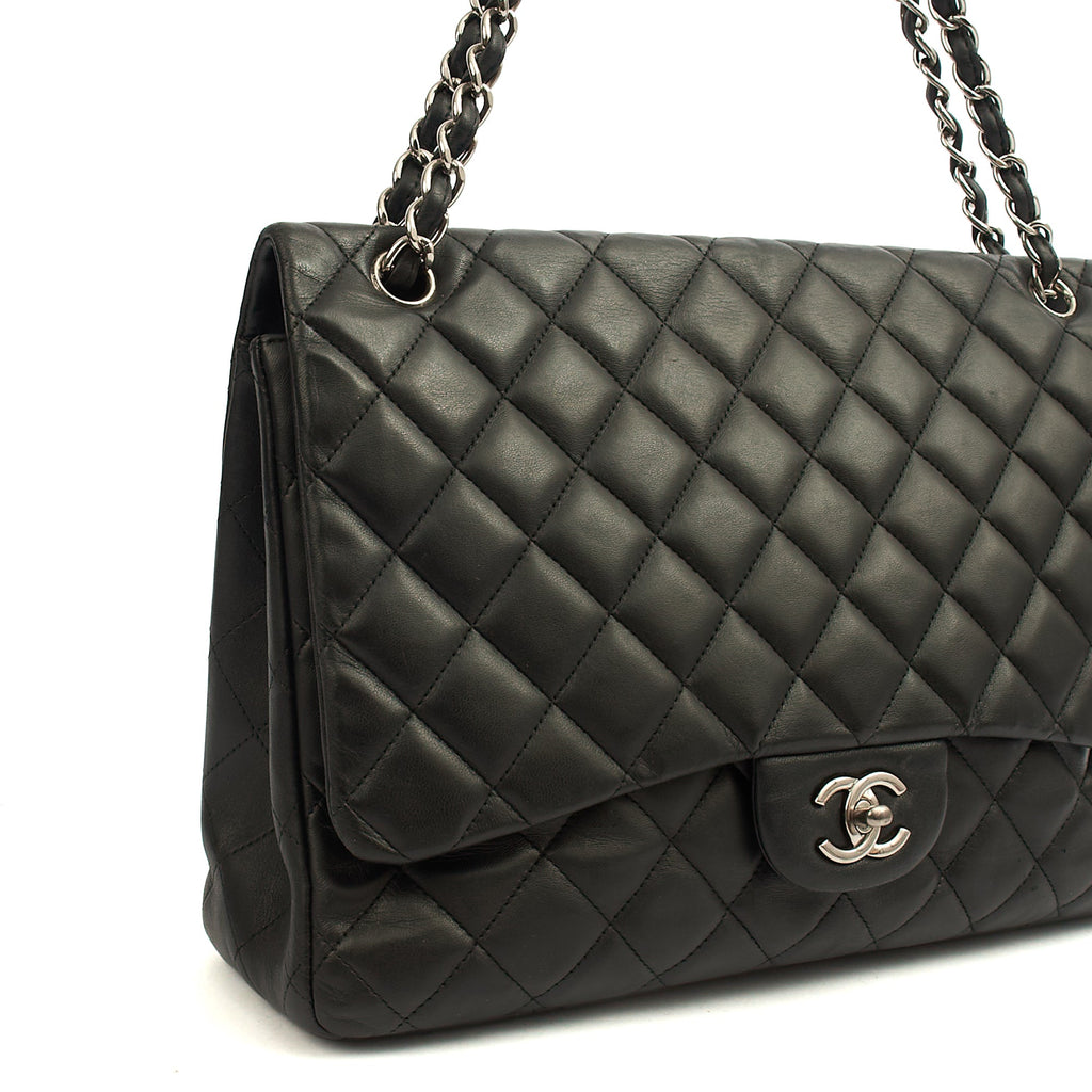 Chanel Shoulder Bag Classic Single Flap - Maxi in Black, Lambskin Leather