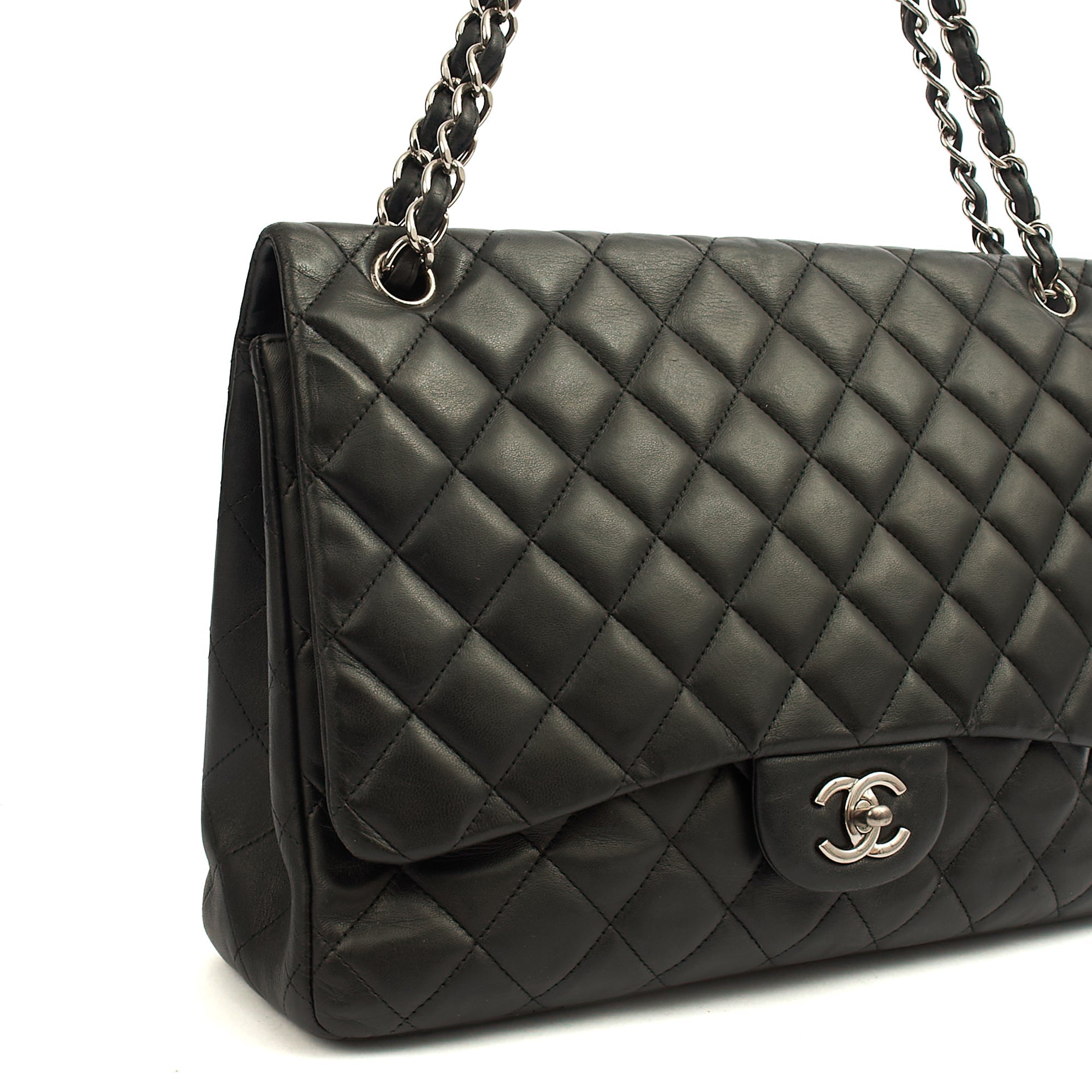Chanel Shoulder Bag Classic Single Flap - Maxi in Black, Lambskin Leather