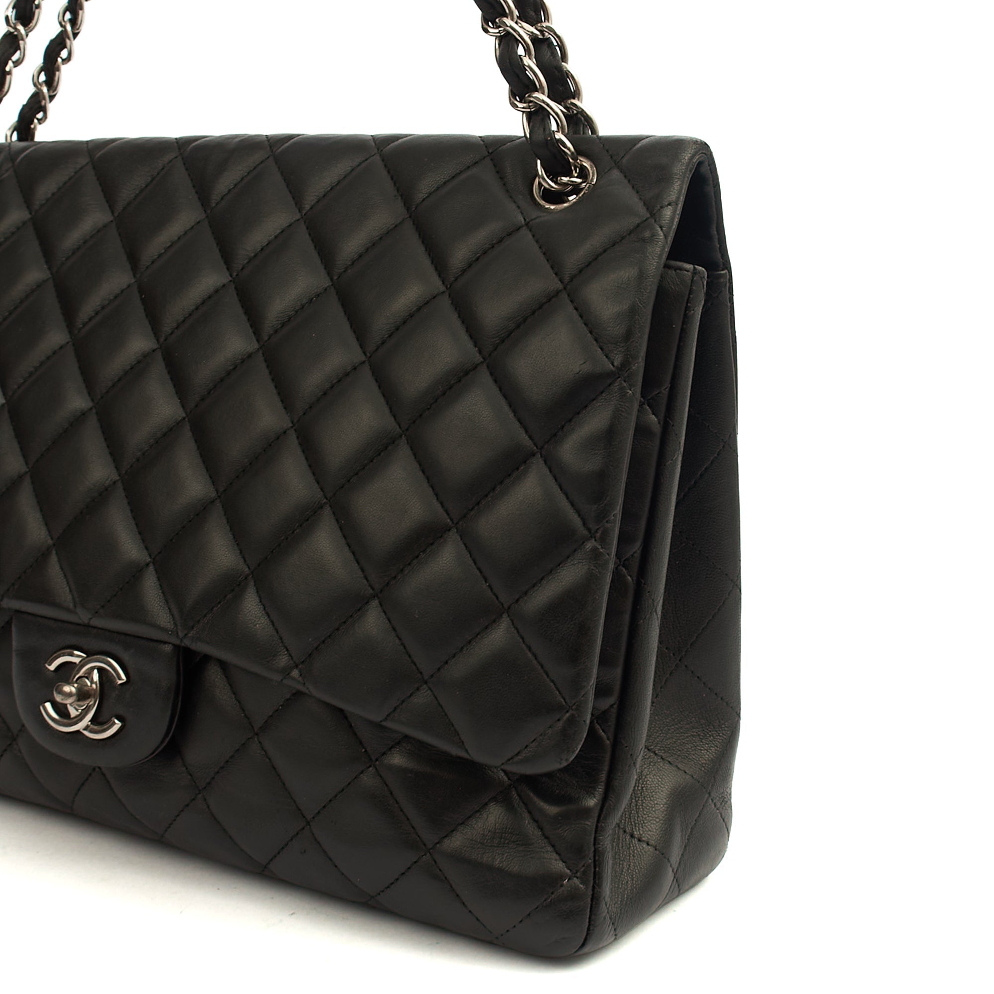 Chanel Shoulder Bag Classic Single Flap - Maxi in Black, Lambskin Leather