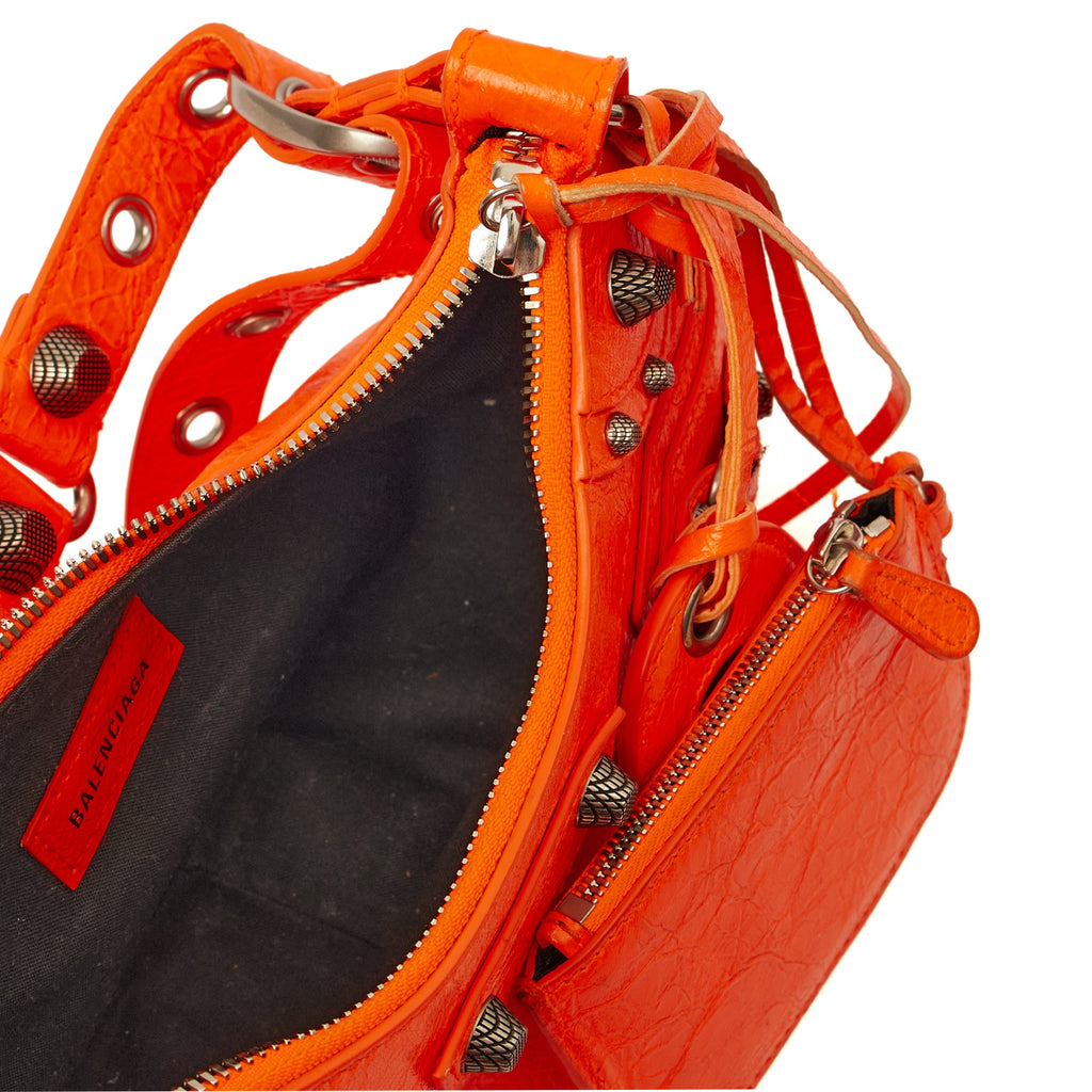 Balenciaga Shoulder Bag Le Cagole S in Orange, Leather