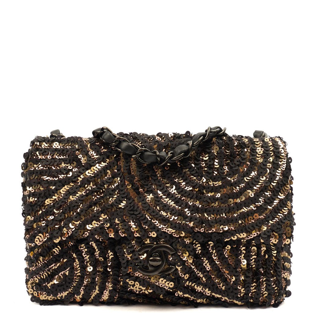 Chanel Shoulder Bag Flap Bag in Black, Sequin