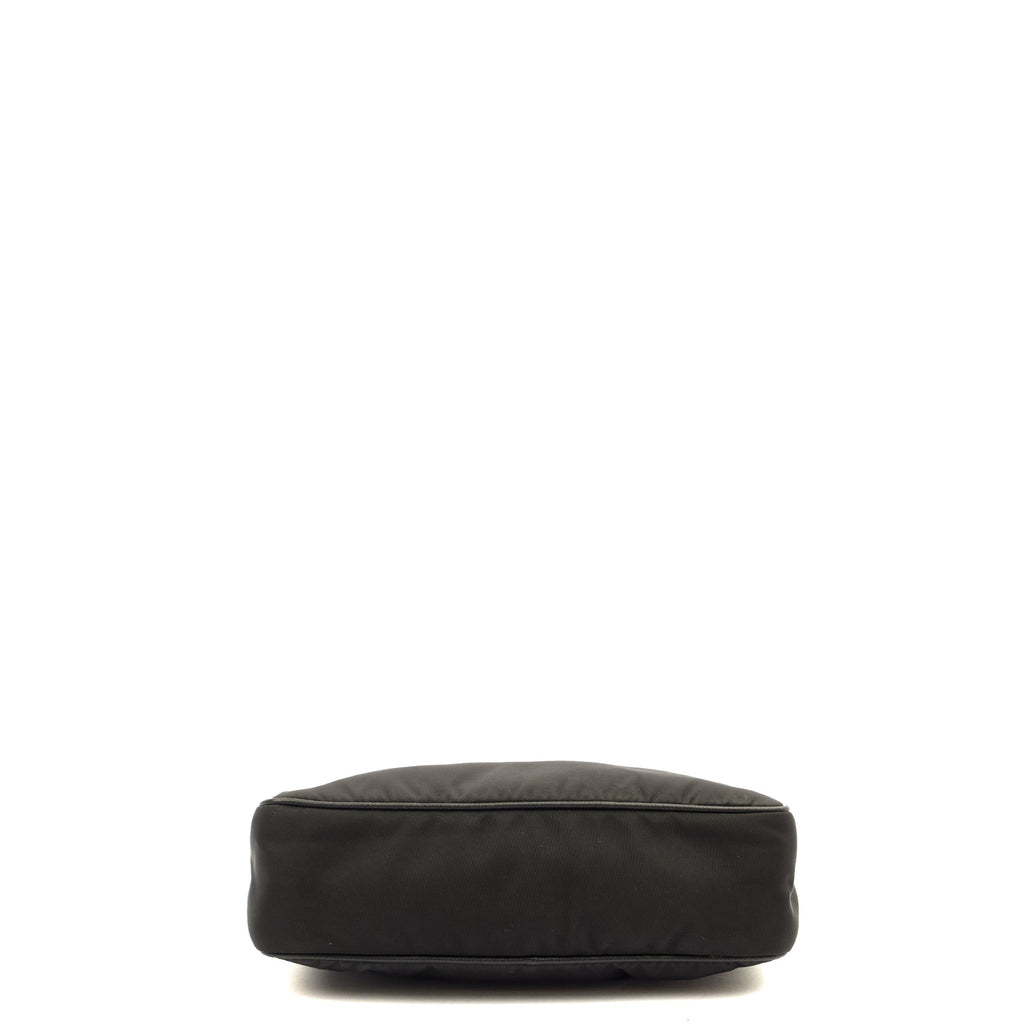 Prada Cross Body Re-Edition 2000 Shoulder Bag in Black, Nylon