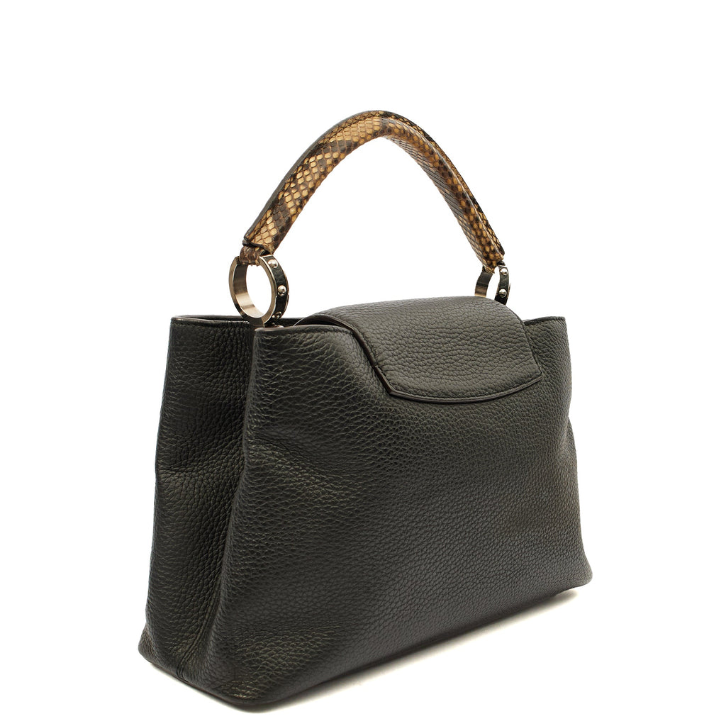 Louis Vuitton Tote Capucines MM in Black, Leather