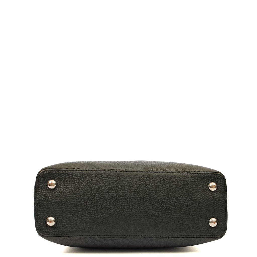 Louis Vuitton Tote Capucines MM in Black, Leather