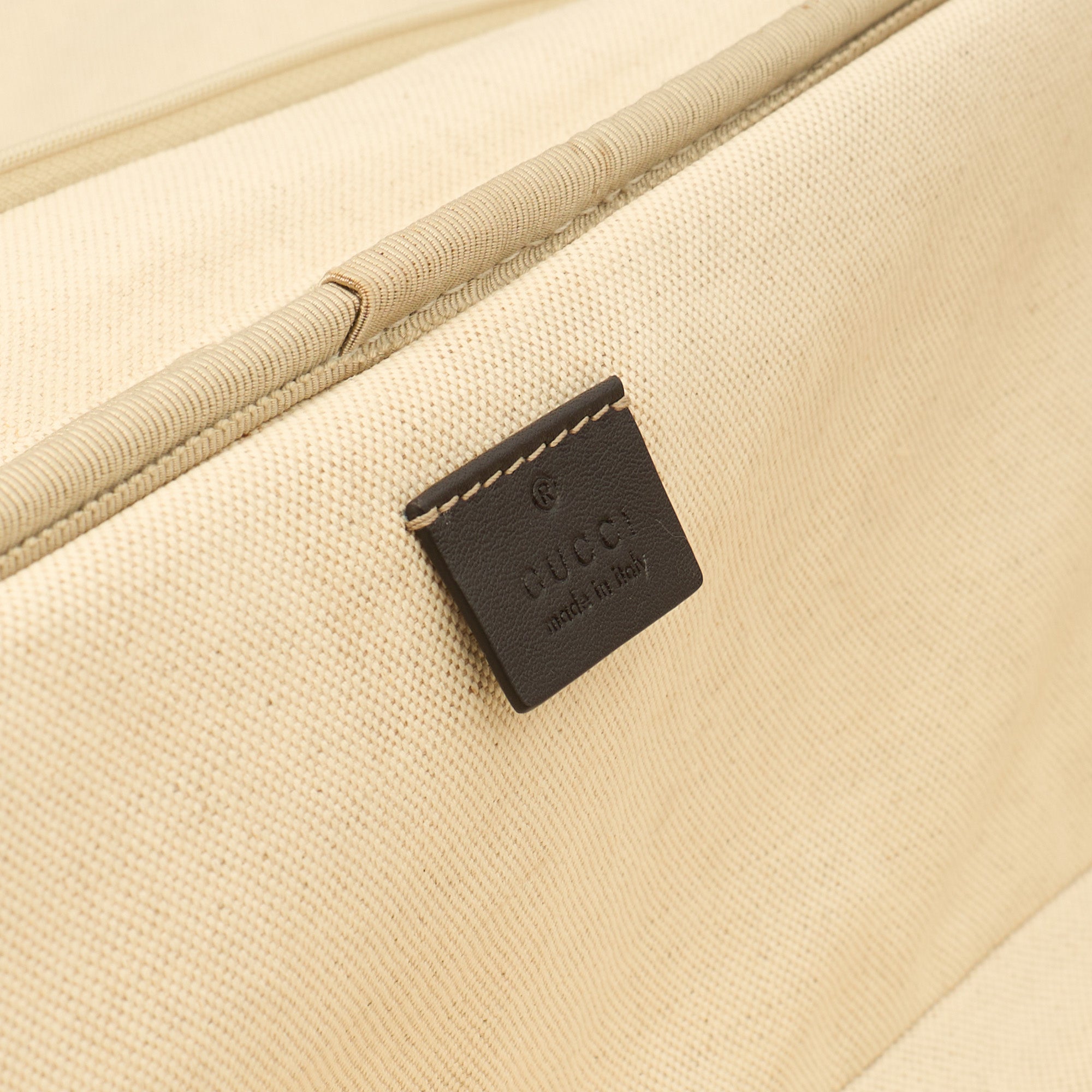 Gucci Wheeled Savoy Suitcase in Neutral, Leather