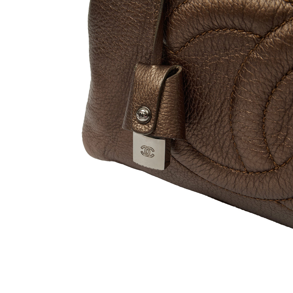 Chanel Shoulder Bag Luxe Ligne Tote in Metallic, Leather
