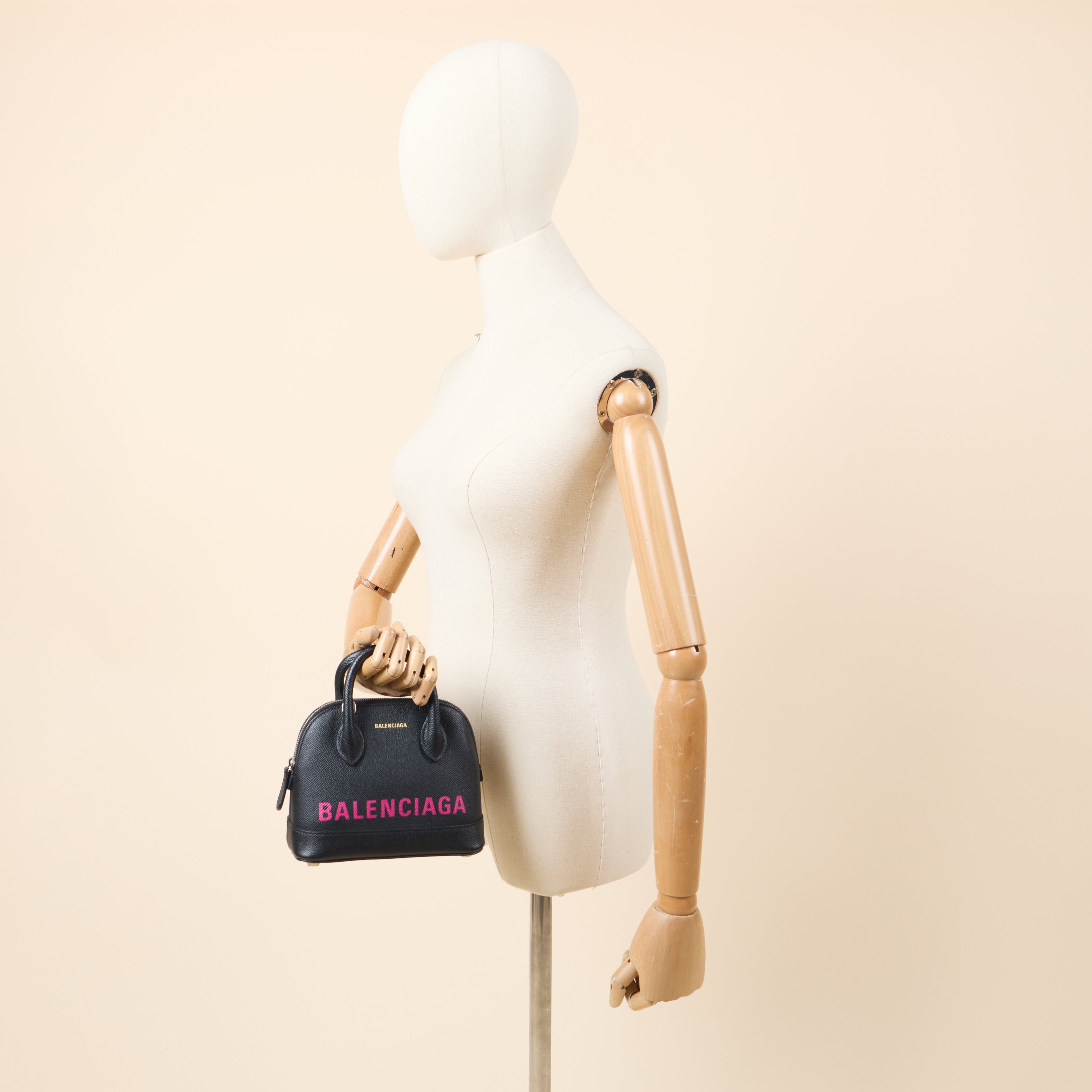 Balenciaga Top Handle Ville Top Handle XXS in Black, Leather