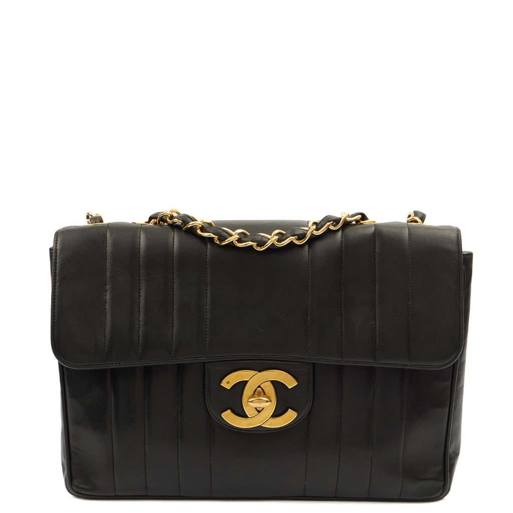 Chanel Shoulder Bag Maxi Jumbo XL in Black, Leather