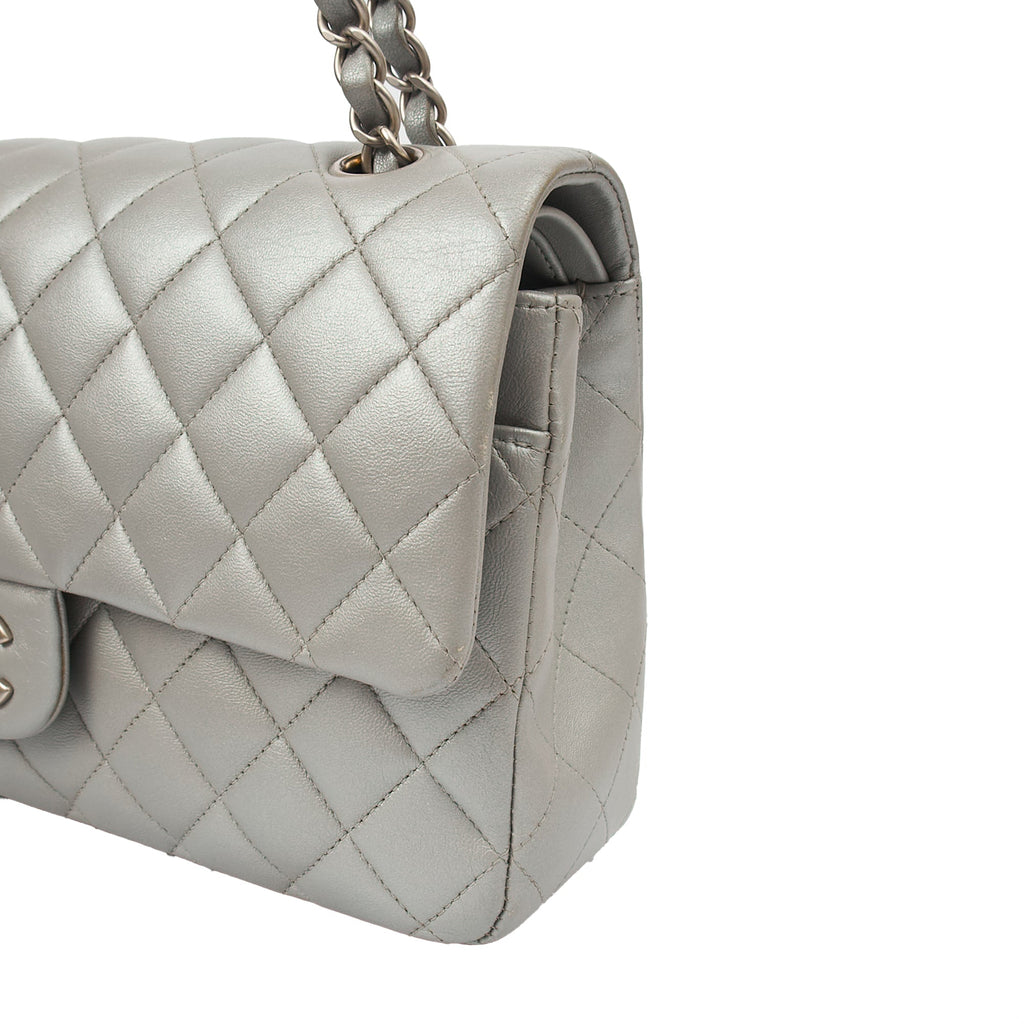 Chanel Shoulder Bag Classic Double Flap - Medium in Metallic, Calfskin Leather