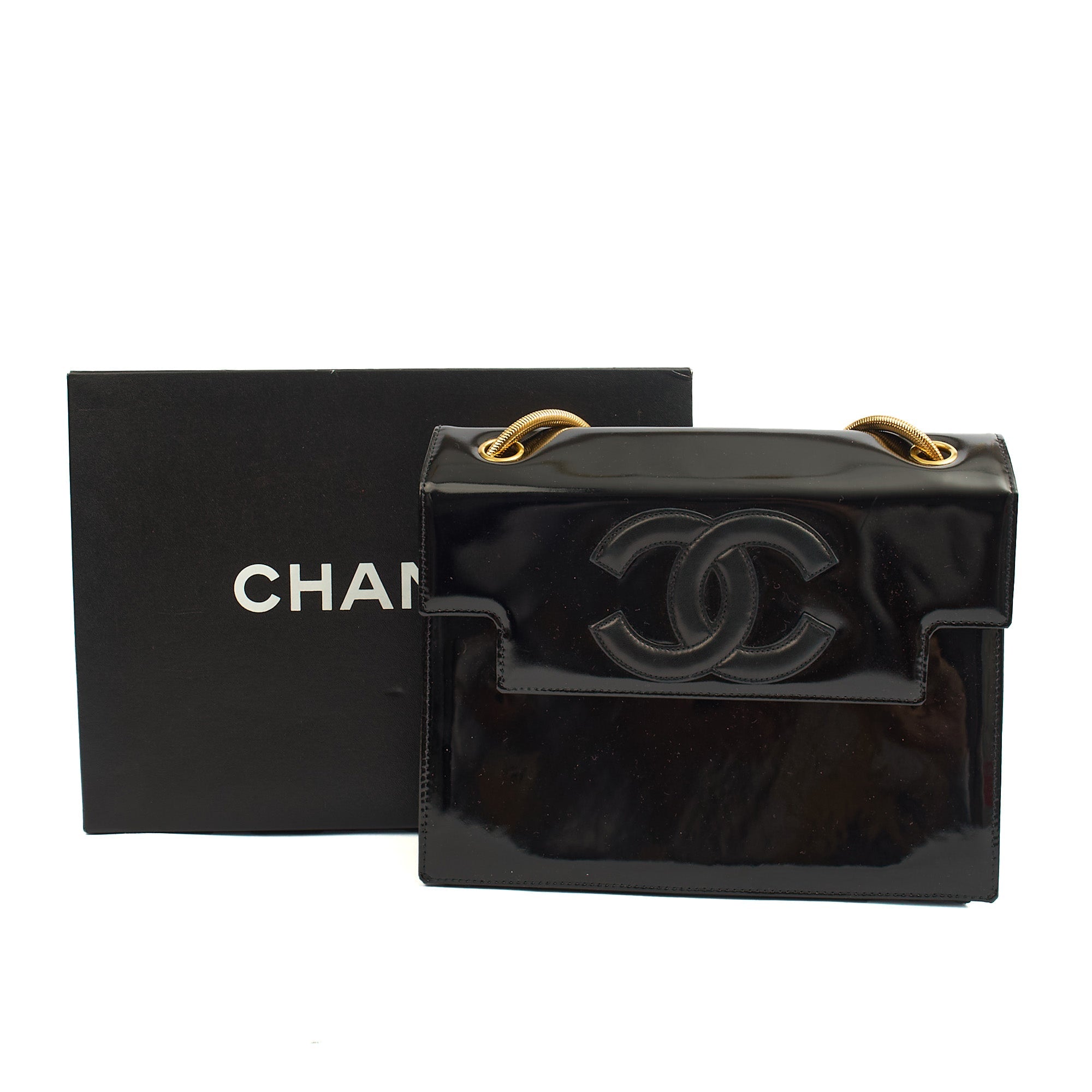 Chanel Shoulder Bag Vintage Flap Bag  in Black, Patent Leather