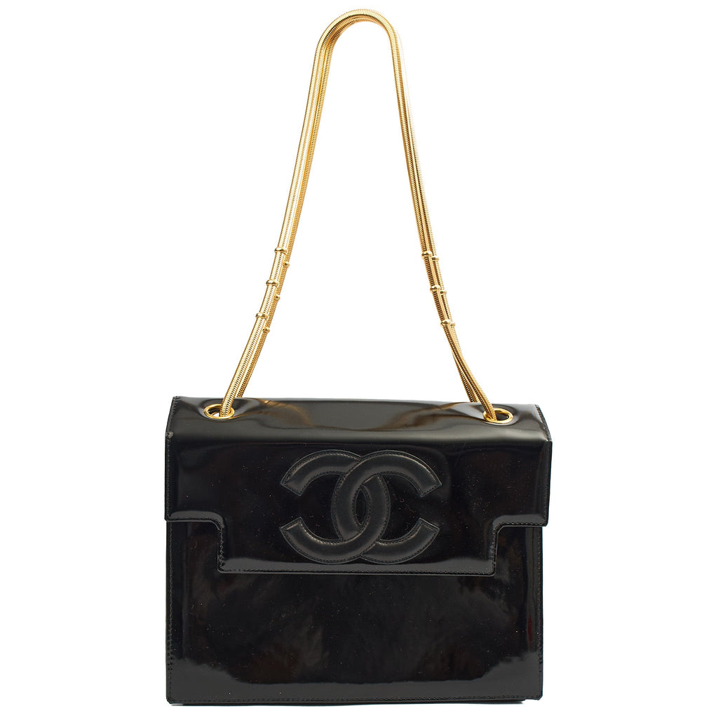Chanel Shoulder Bag Vintage Flap Bag  in Black, Patent Leather