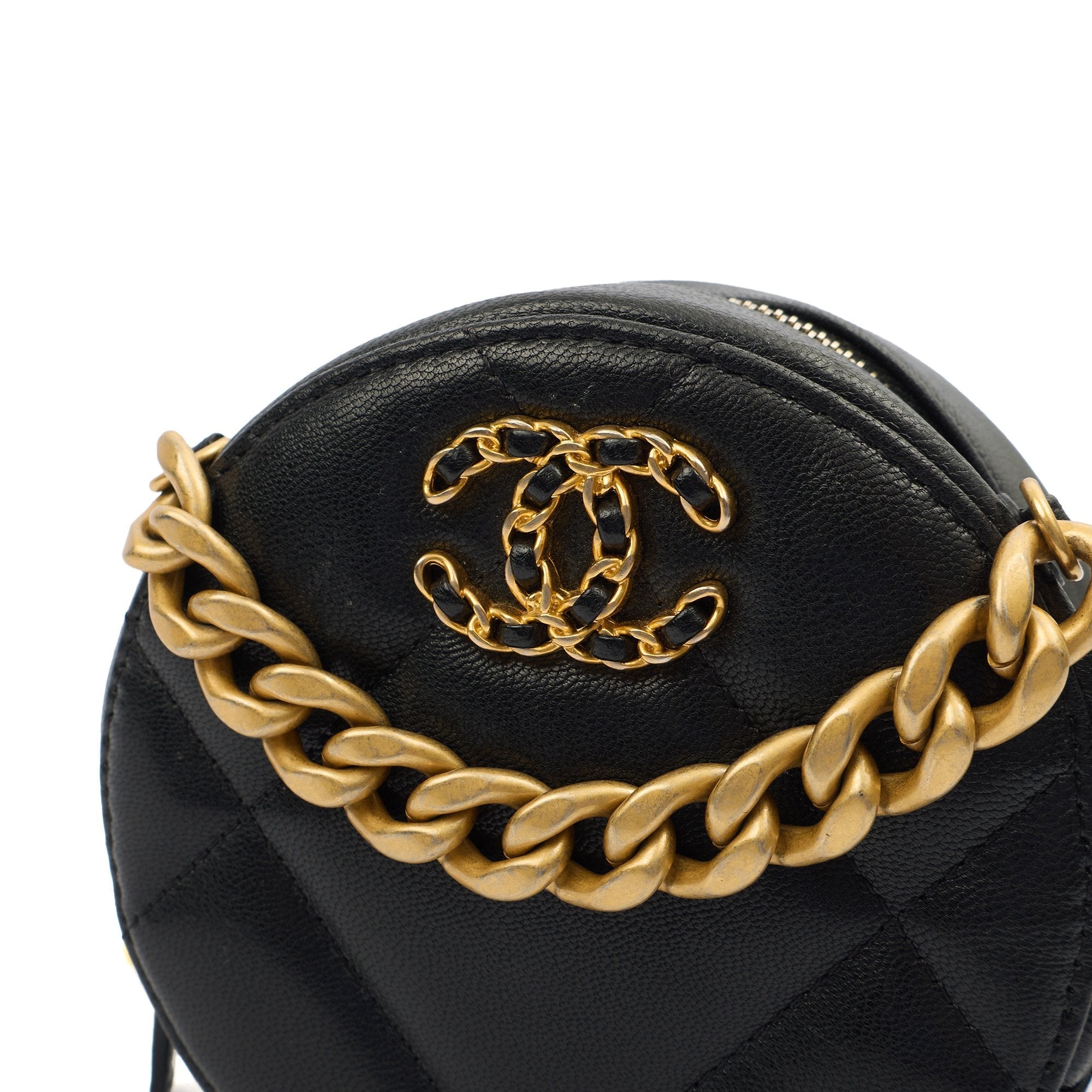 Chanel Cross Body Chain Around - Clutch in Black, Lambskin Leather