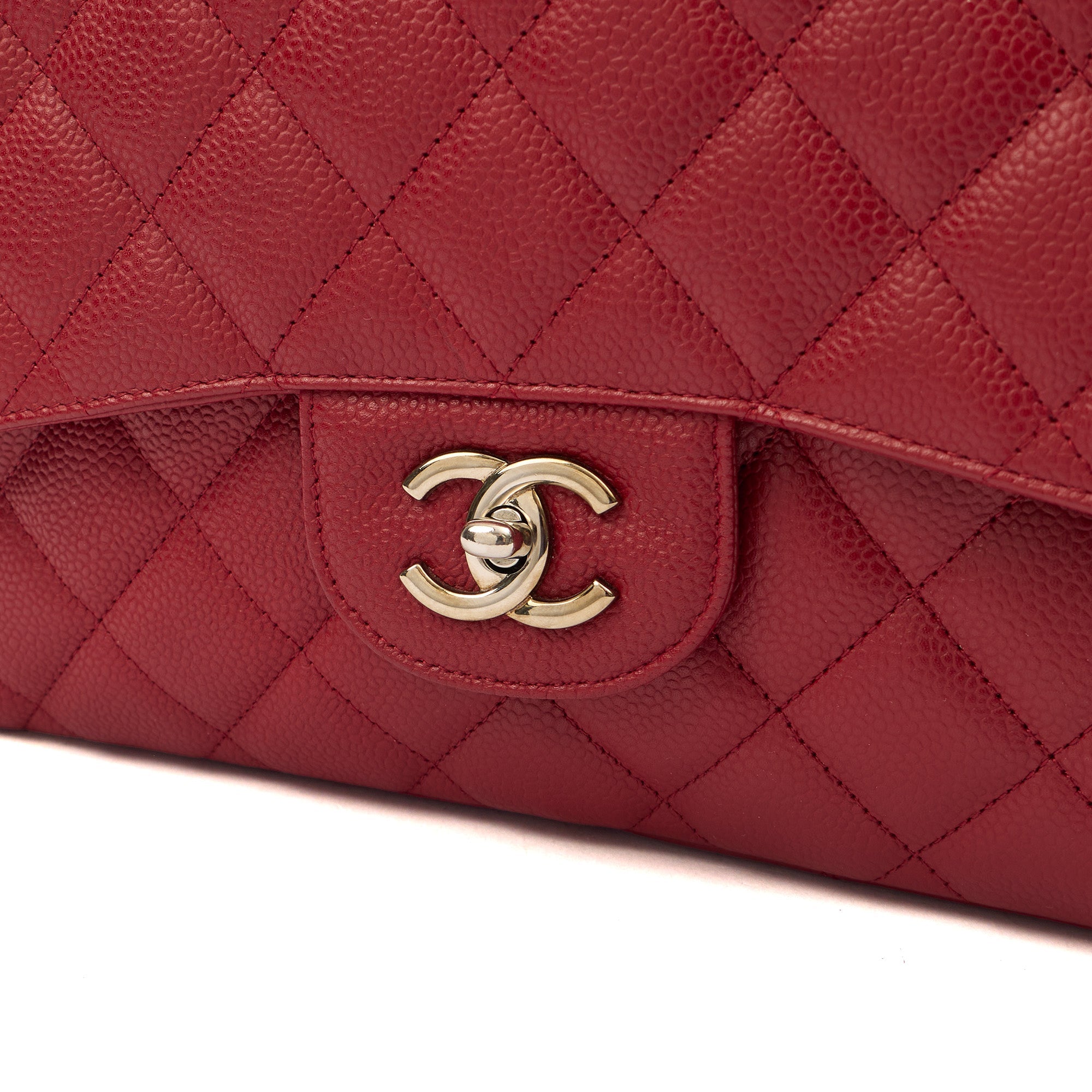 Chanel Shoulder Bag Classic Single Flap - Jumbo in Red, Caviar Leather