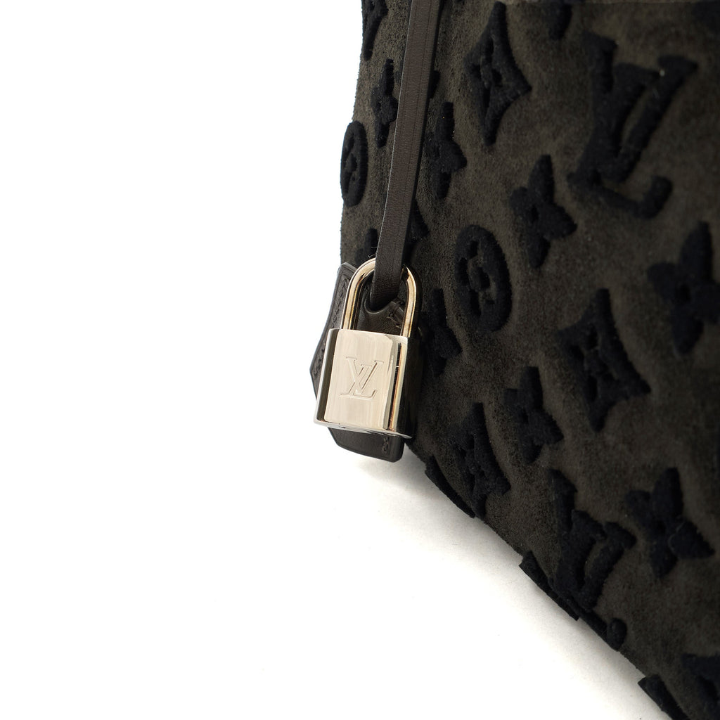 Louis Vuitton Tote Deauville in Black, Canvas