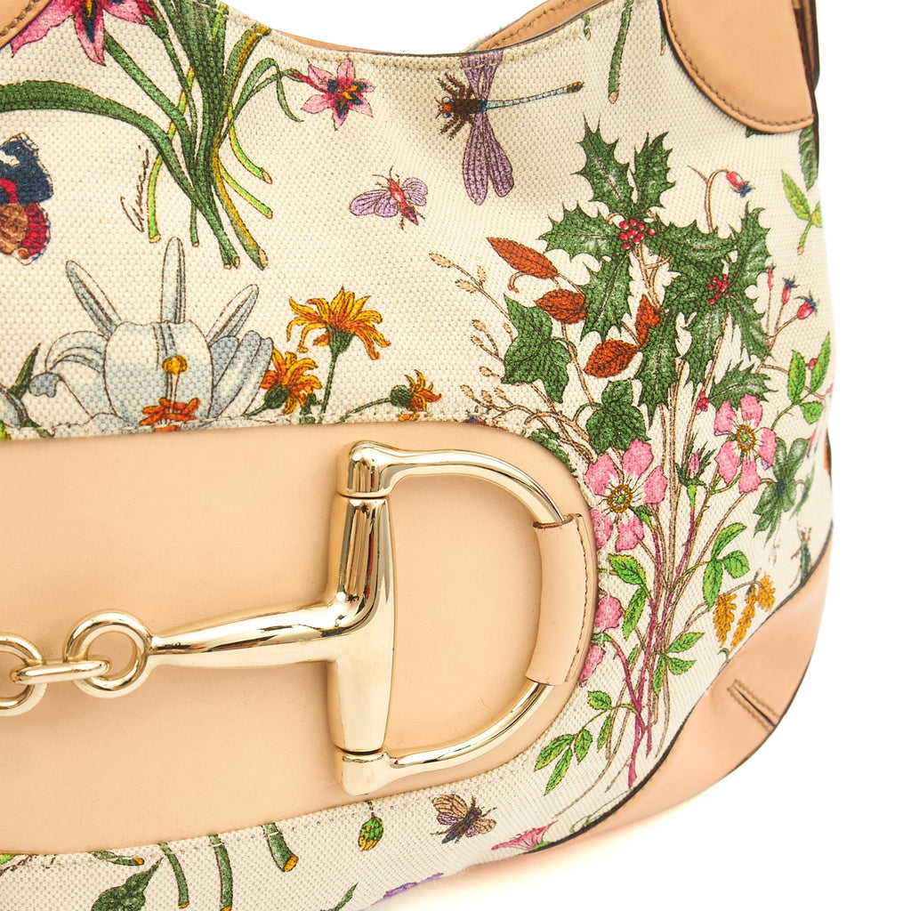 Gucci Shoulder Bag Hassler Horsebit Hobo in Neutral, Fabric