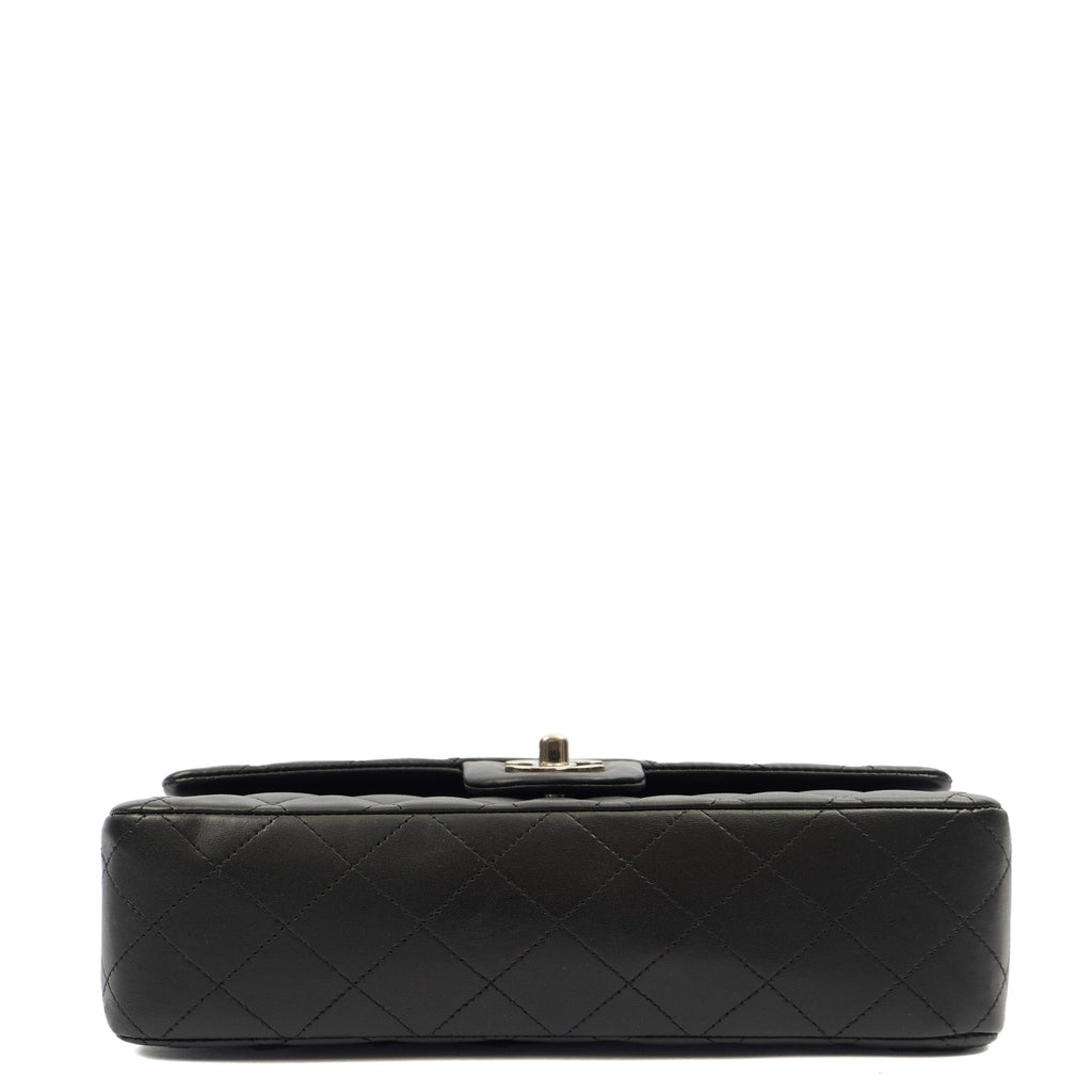 Chanel Shoulder Bag Classic Double Flap - Medium in Black, Lambskin Leather