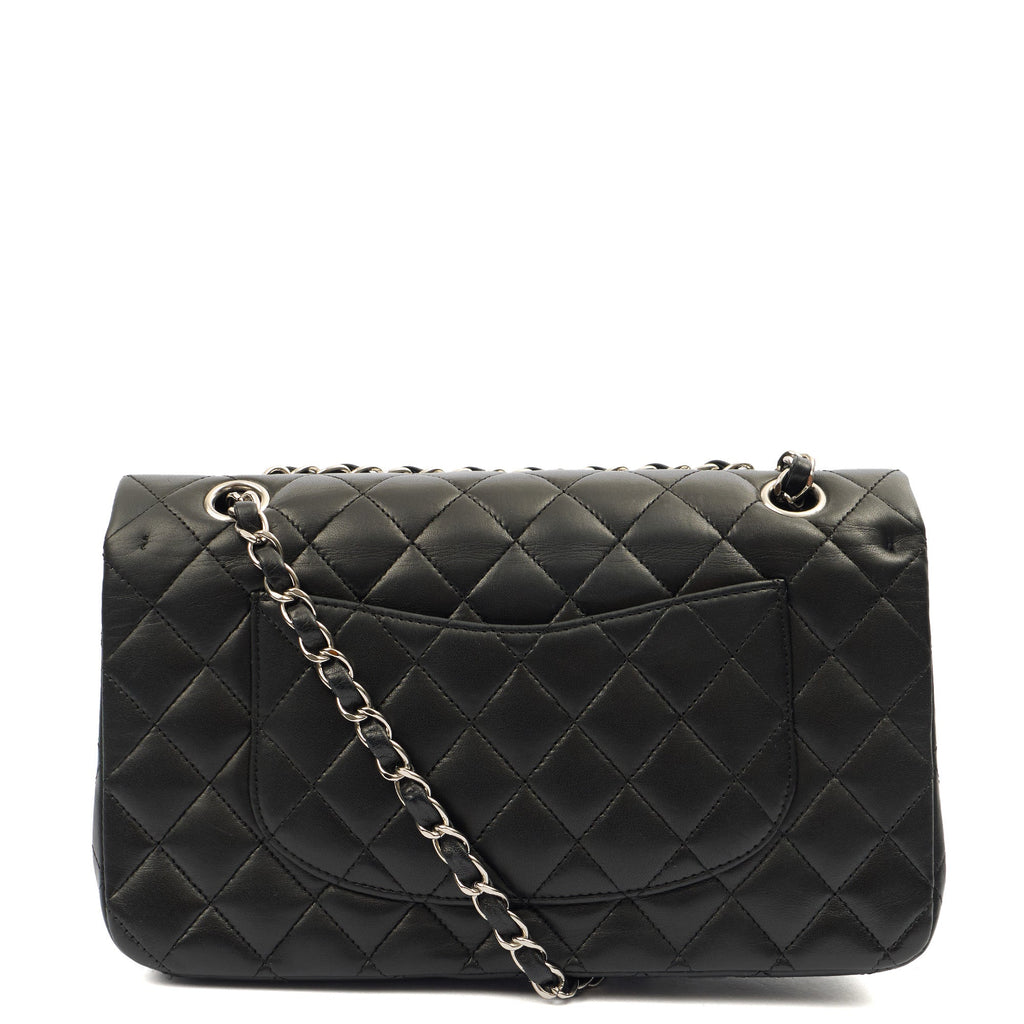 Chanel Shoulder Bag Classic Double Flap - Medium in Black, Lambskin Leather